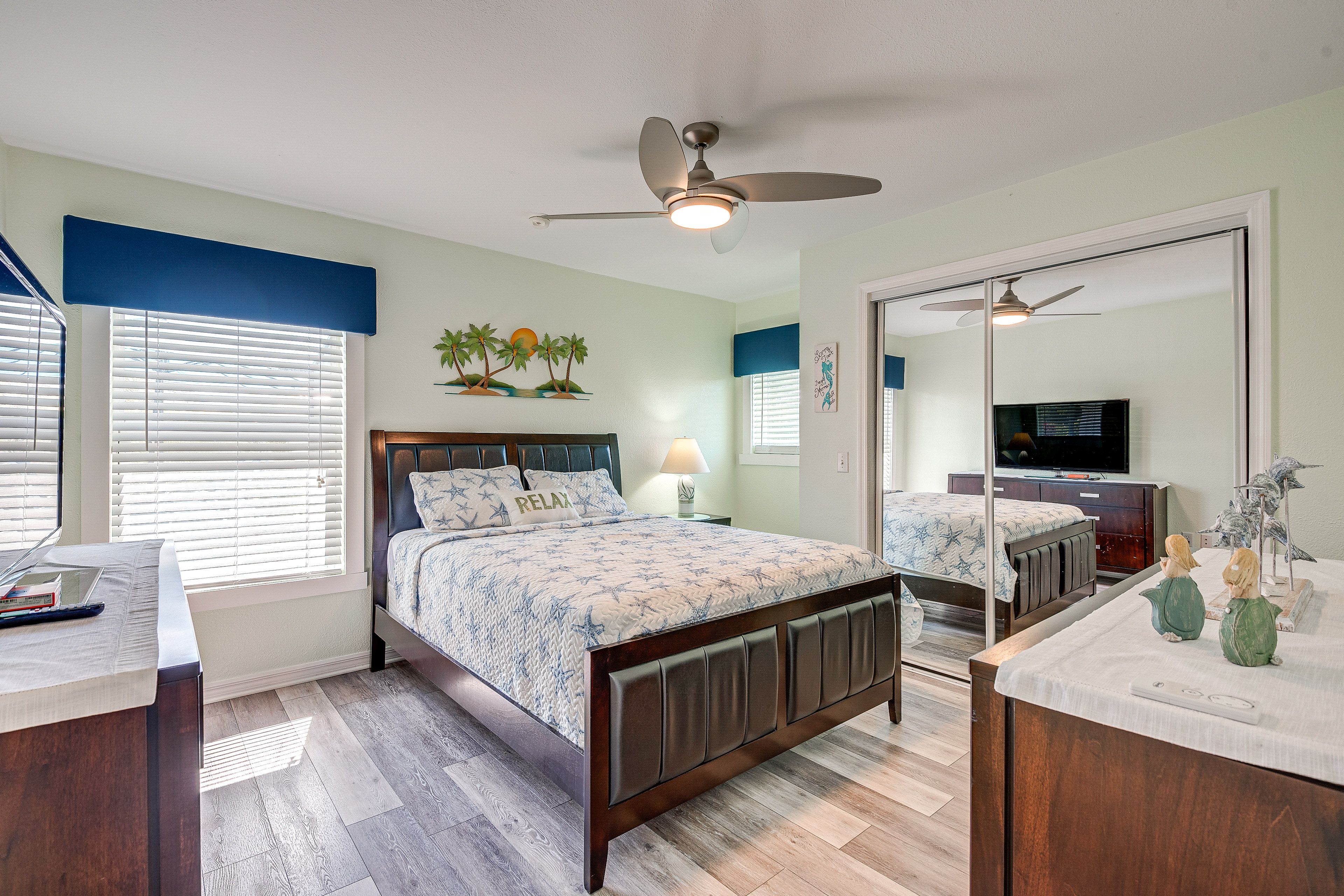 Bedroom 3 | Queen Bed