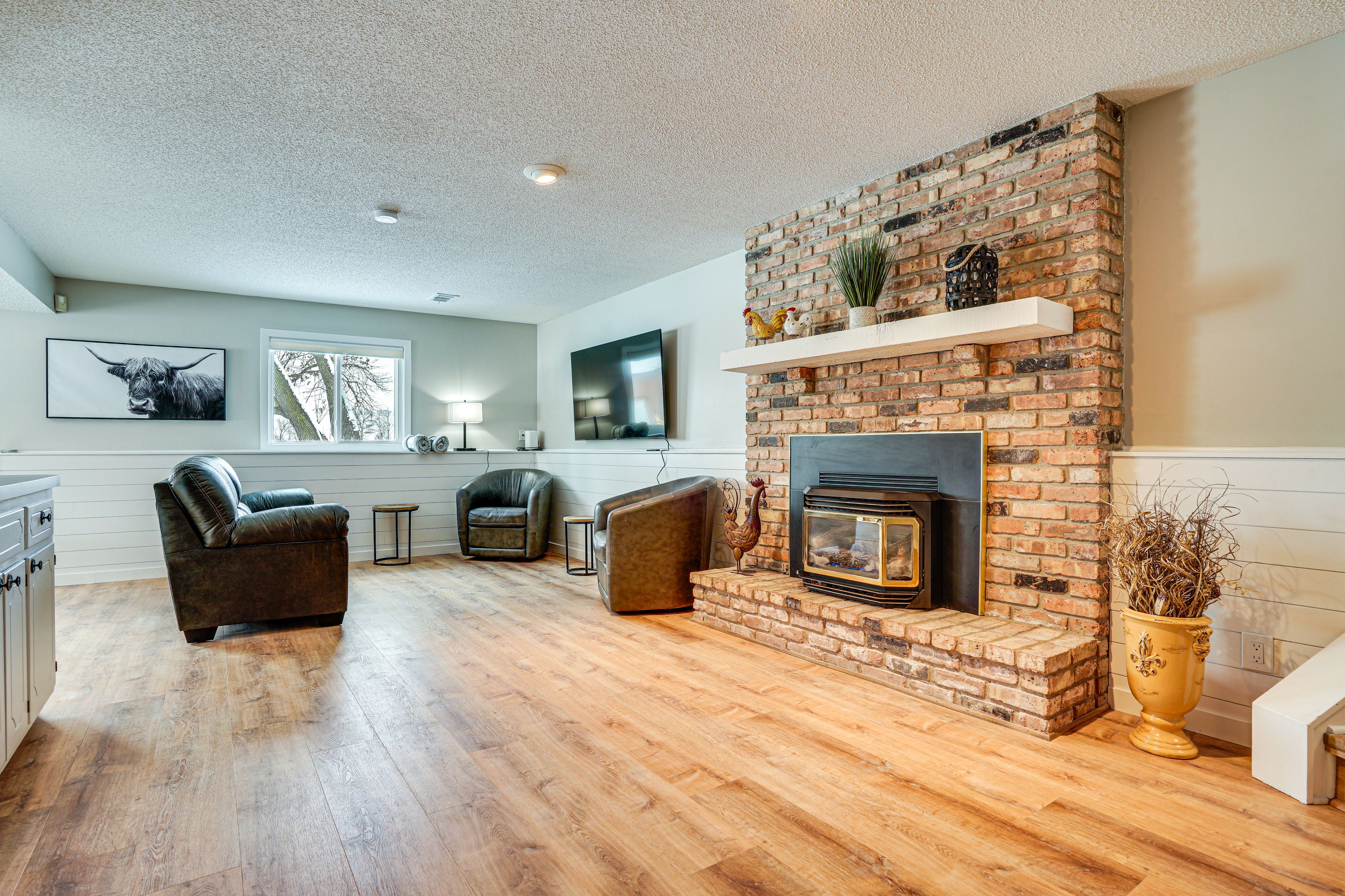 Living Room | Fireplace