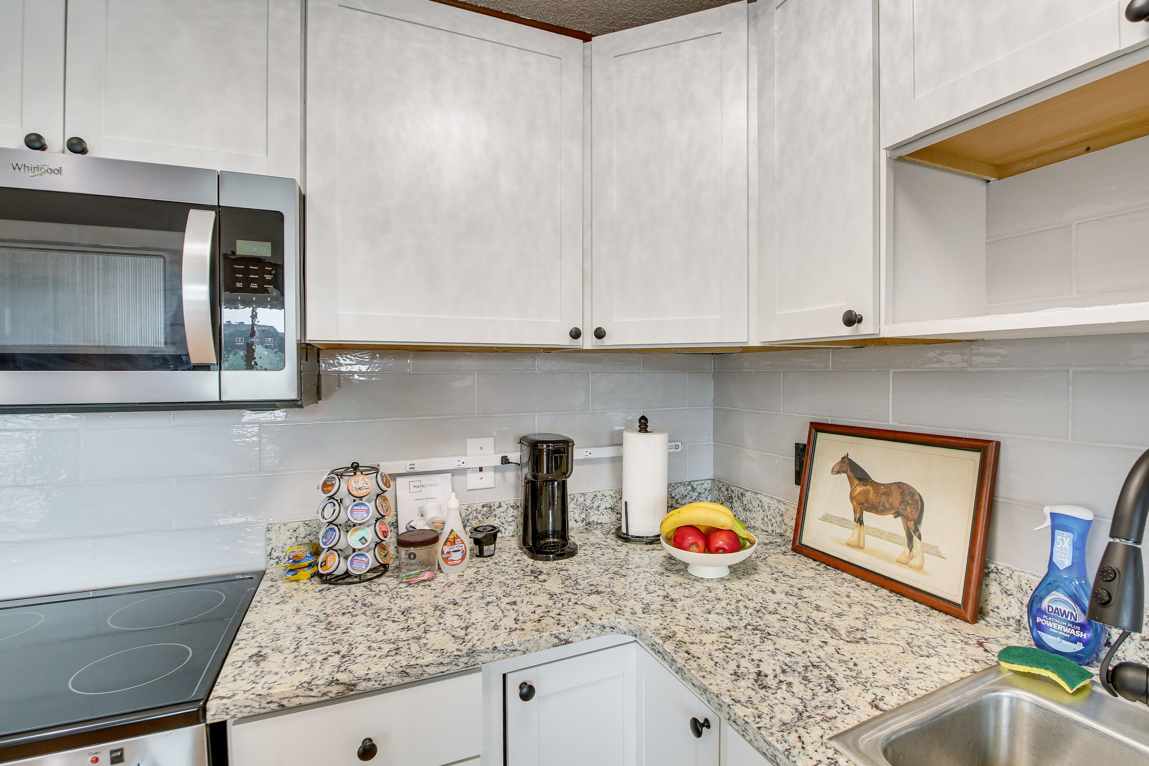 Kitchen | Single-Serve Coffee Maker | Stove/Oven | Cooking Basics