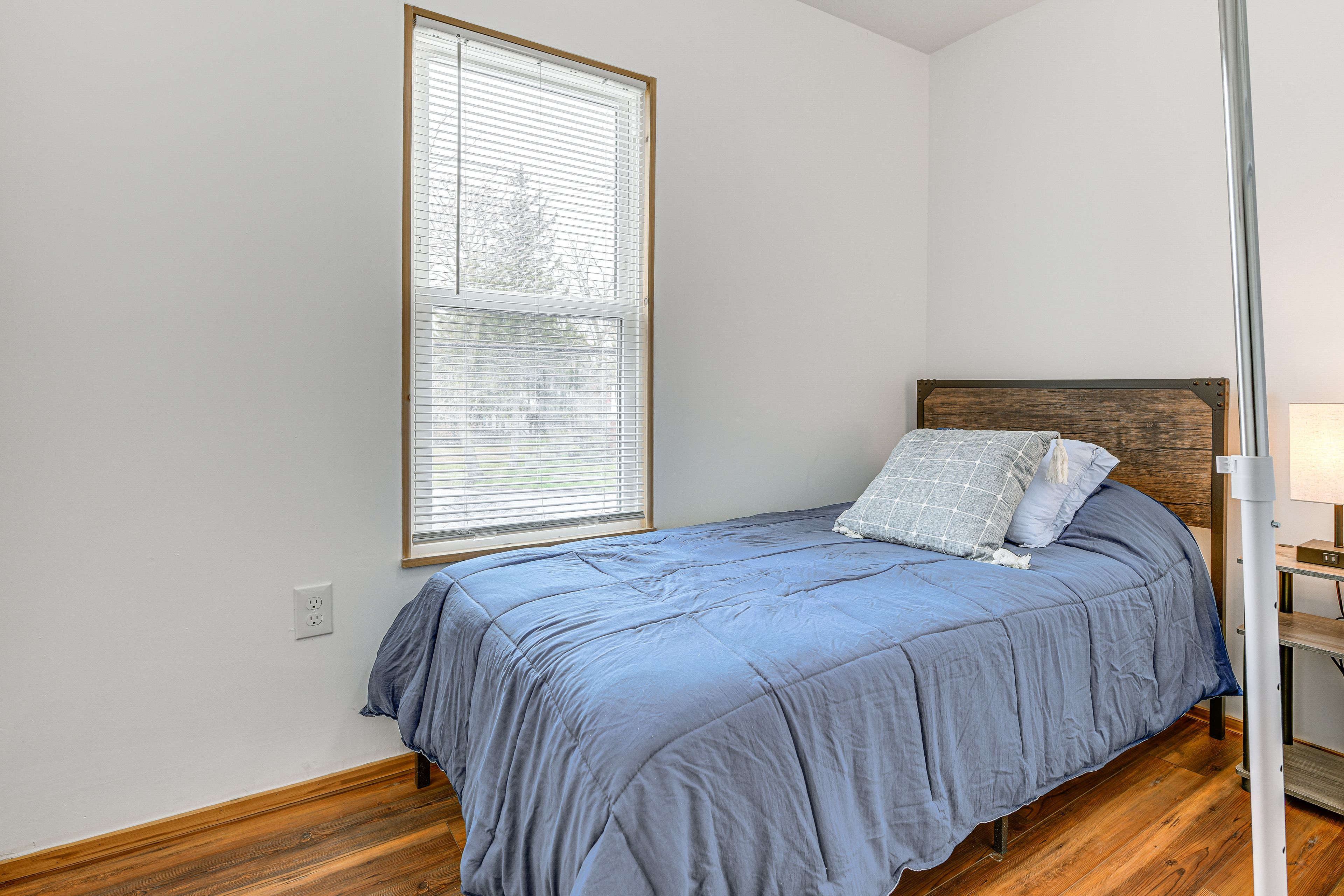 Bedroom 3 | Twin Bed | 2nd Floor