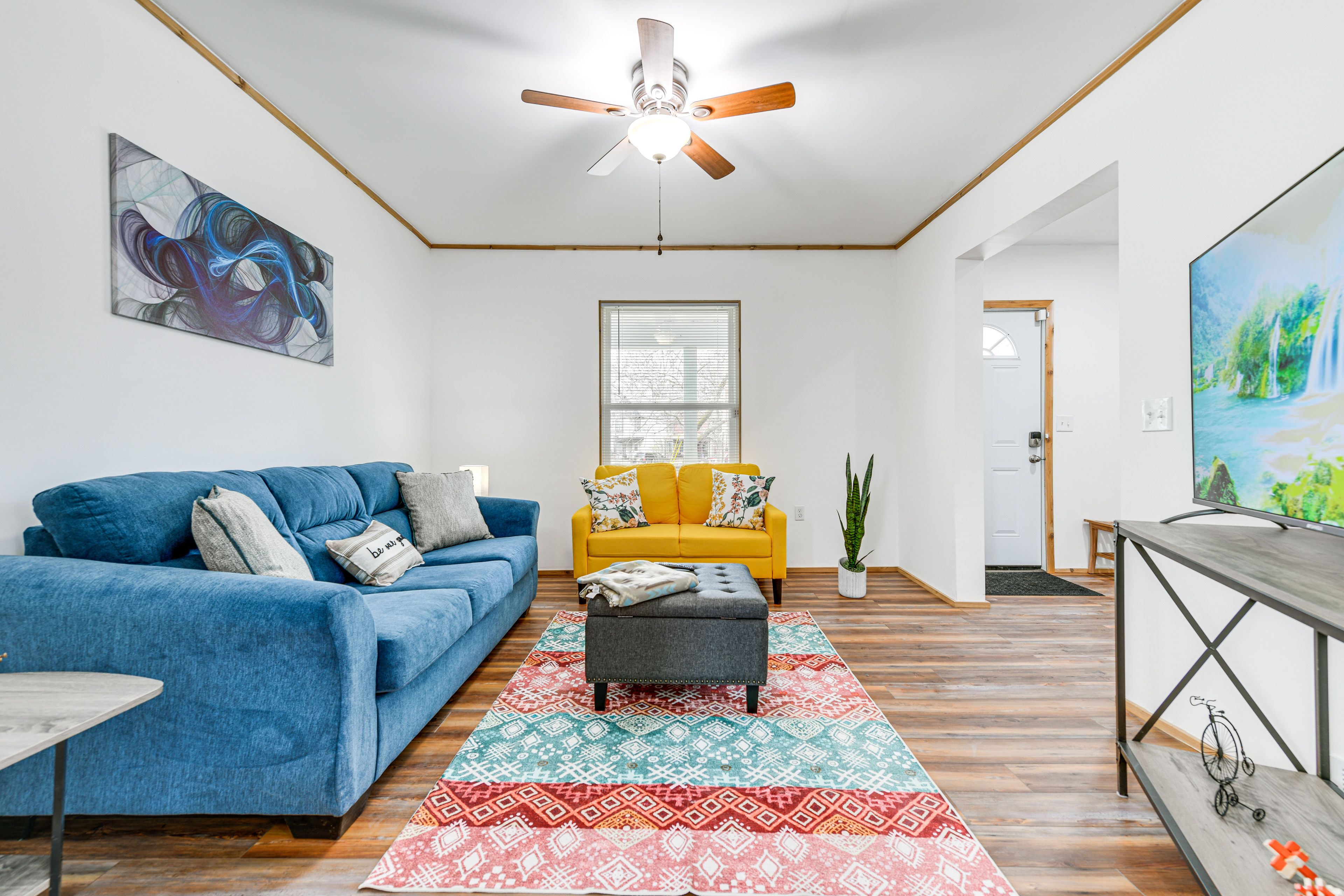 Living Room | Smart TV | Board Games | 1st Floor