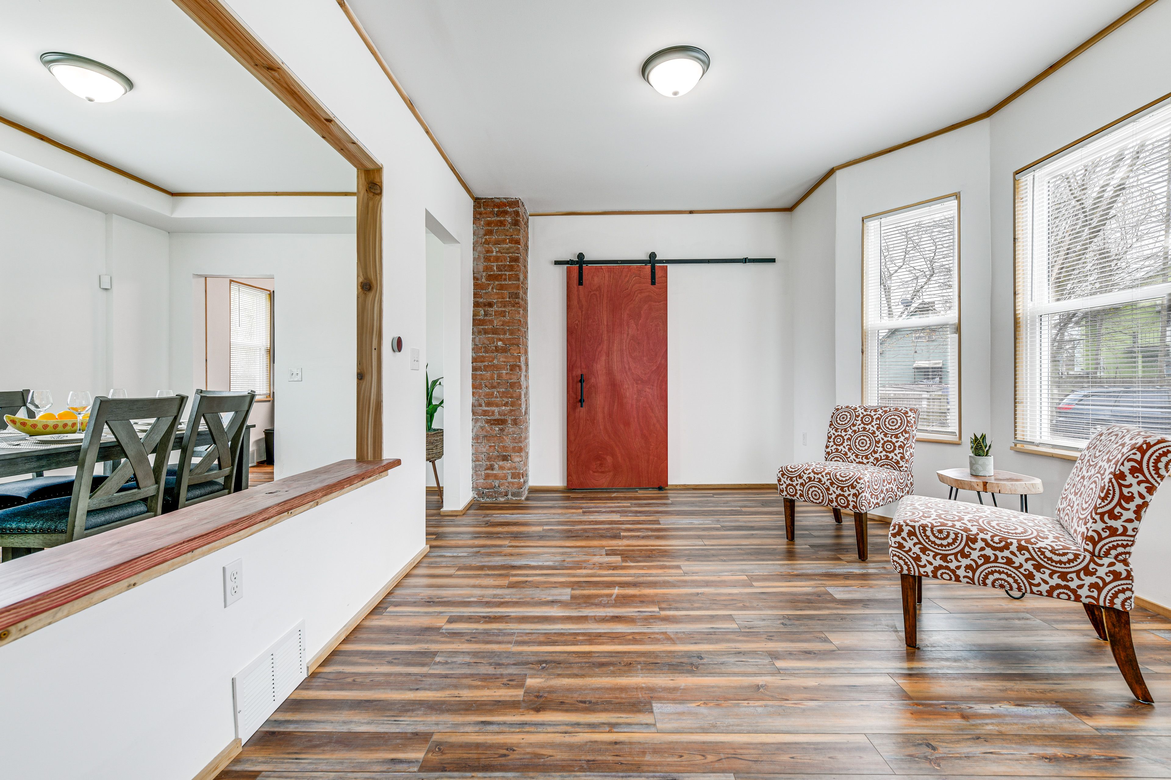 Sitting Area | 1st Floor