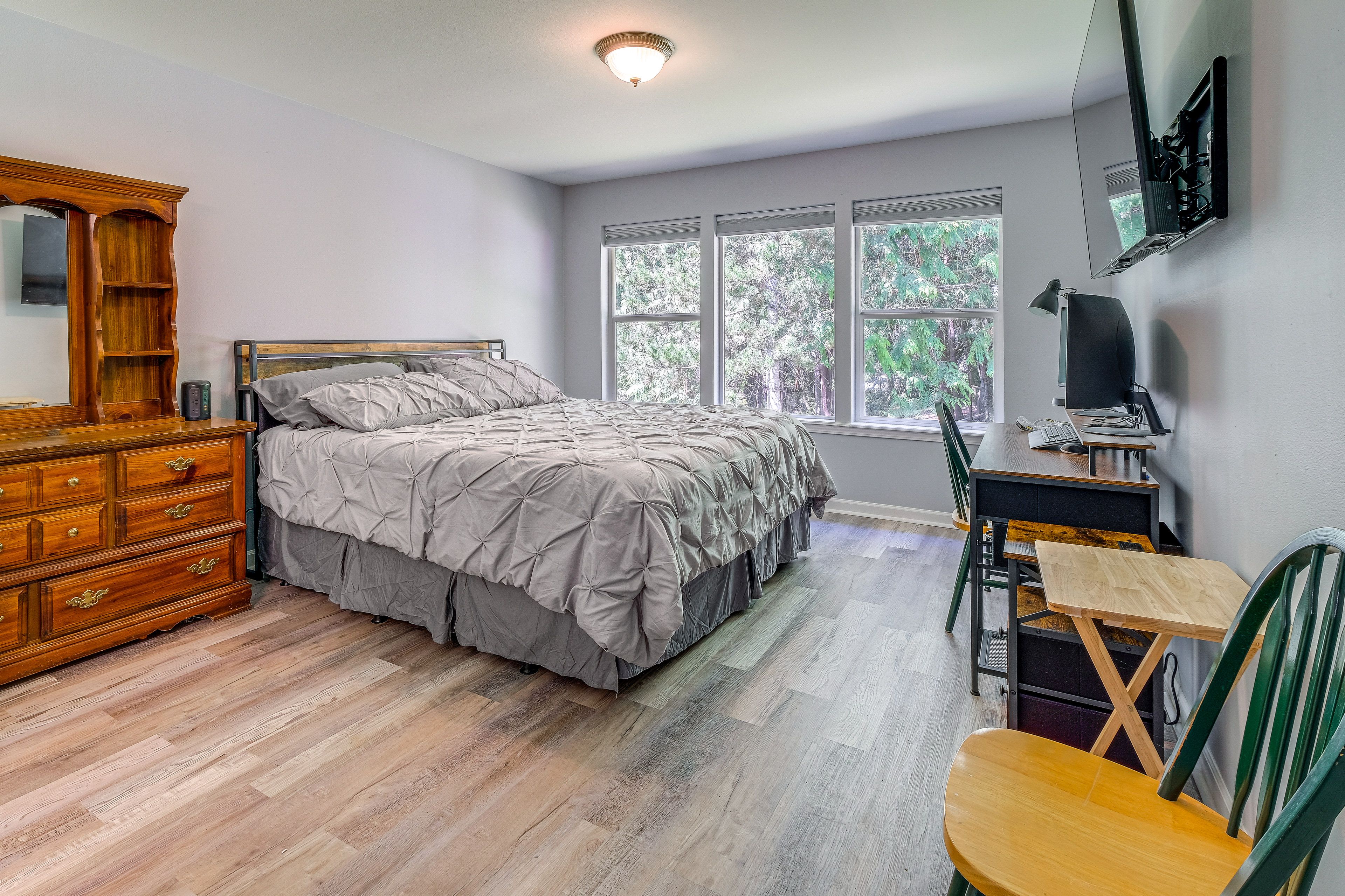 Bedroom 1 | California King Bed | En-Suite Bathroom