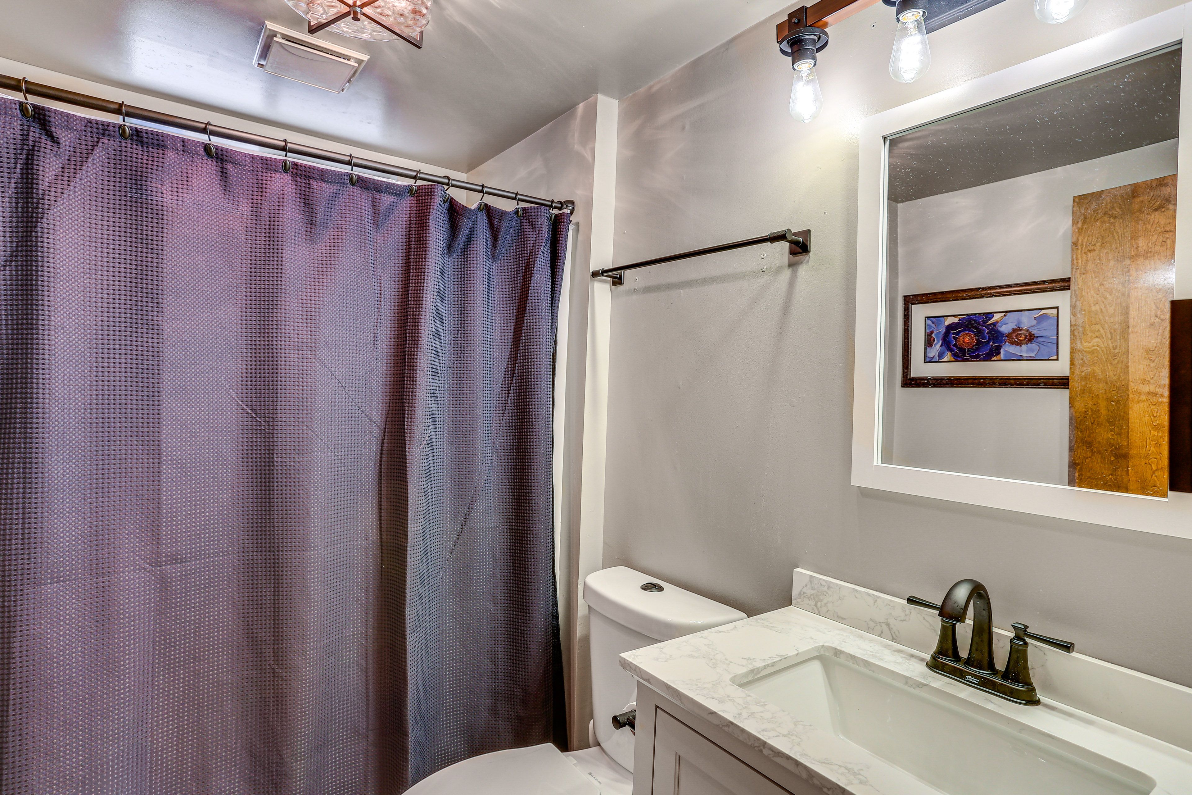 Full Bathroom | Main Level