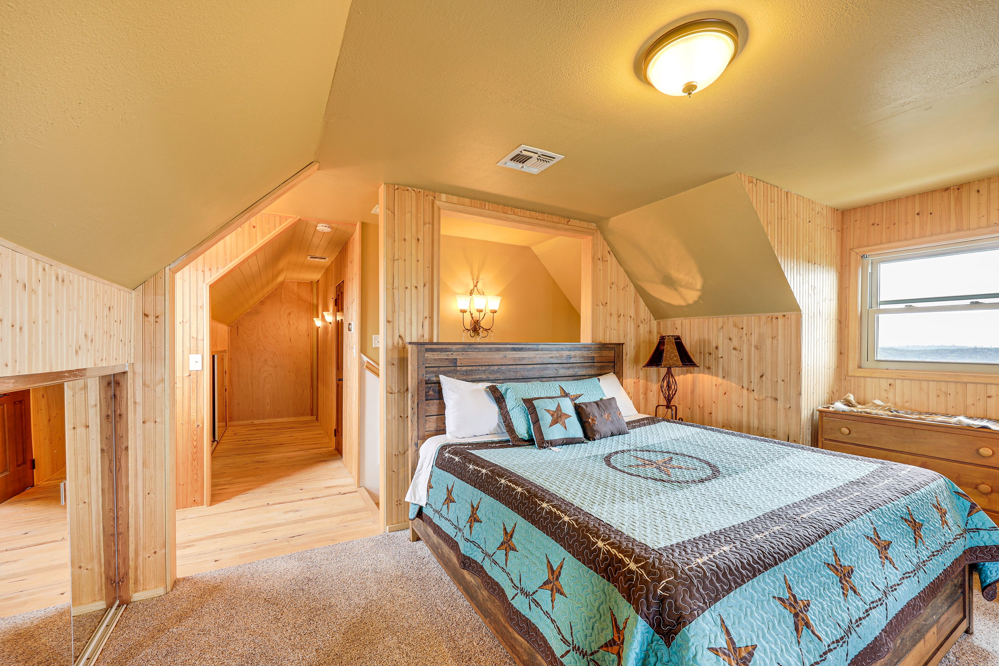 Bedroom (Loft) | King Bed | Linens Provided | 2nd Floor