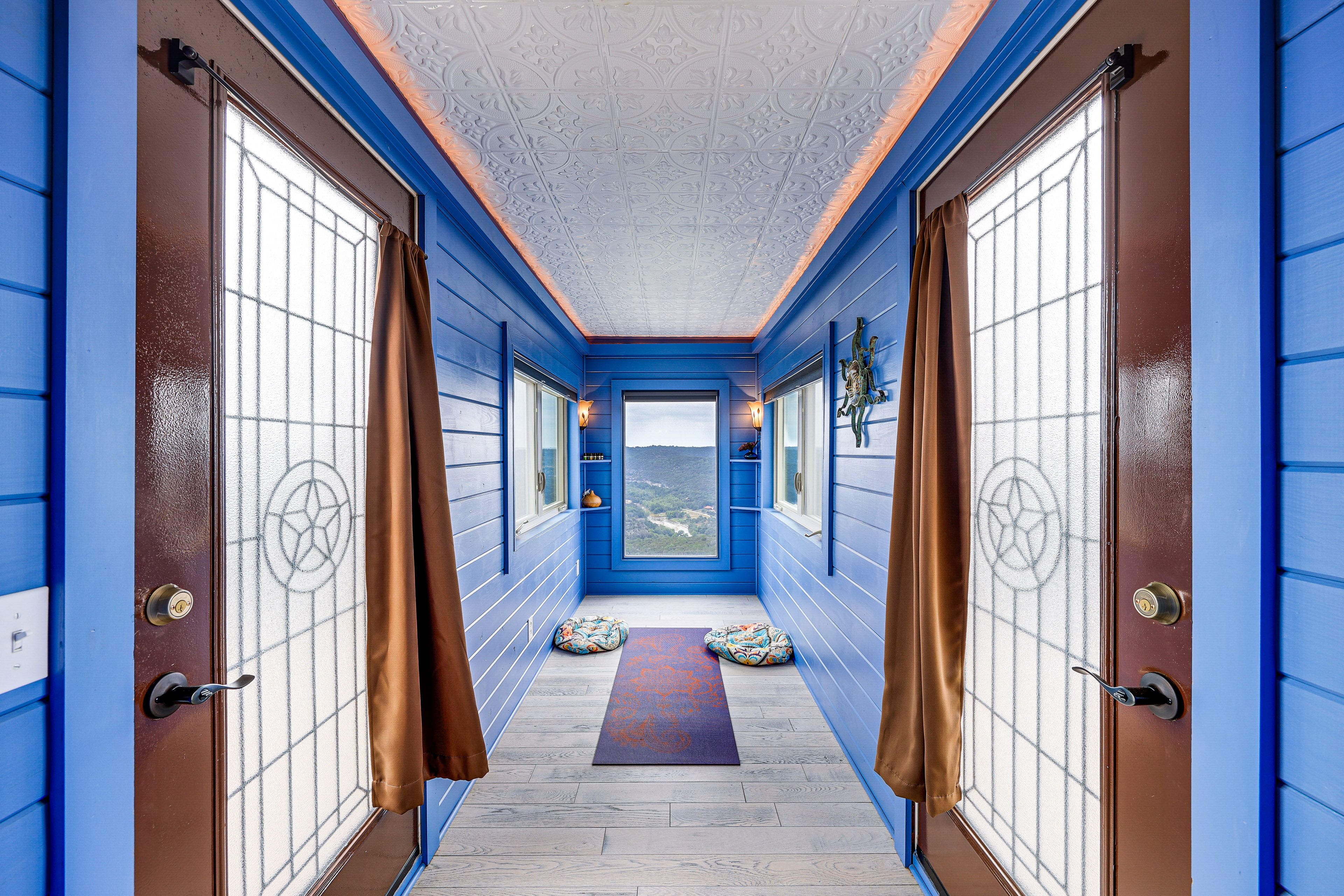 Sunroom | Viewing Area | 2nd Floor