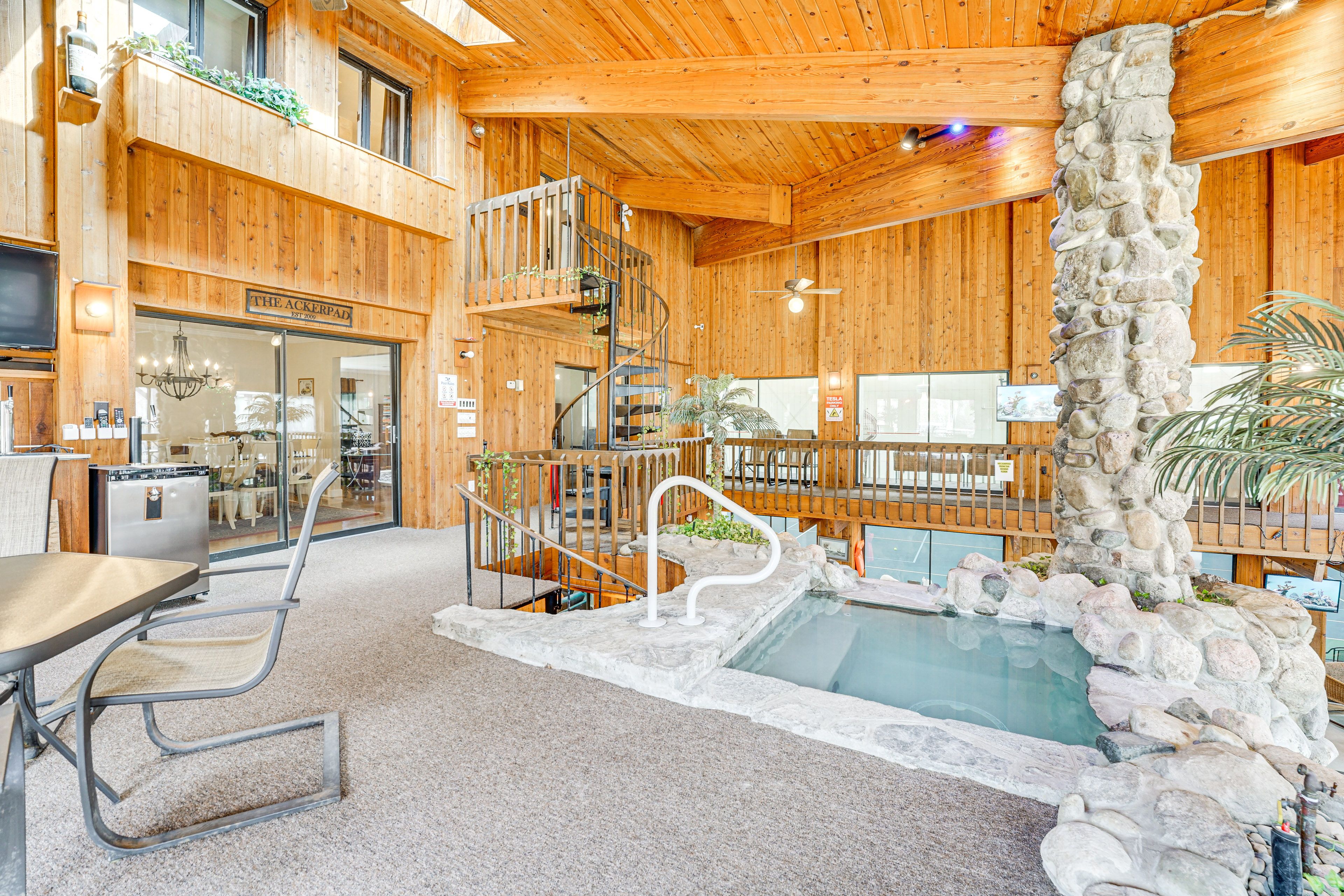 Indoor Hot Tub | Main Level
