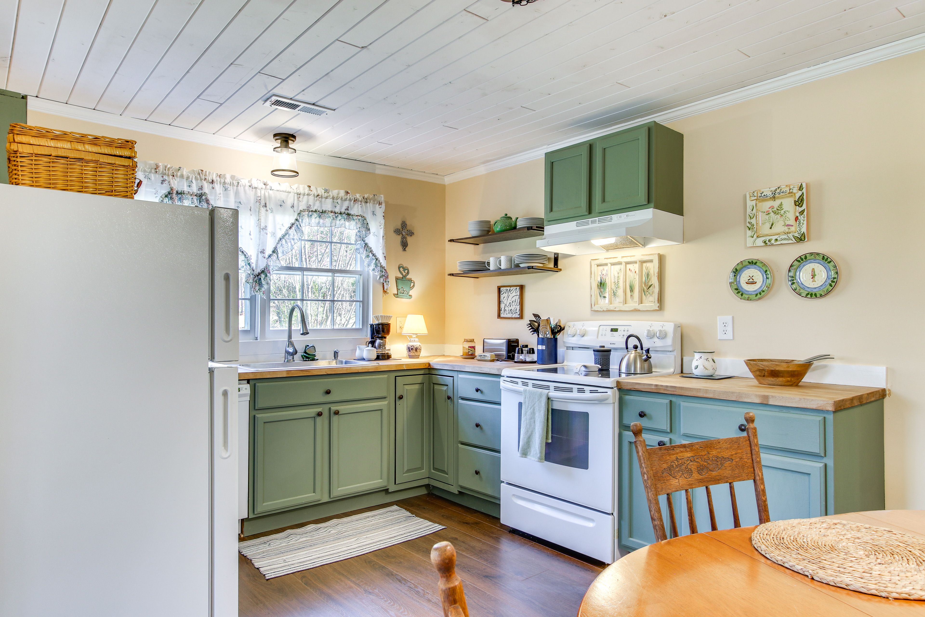 Kitchen | Cooking Basics | Drip Coffee Maker | Kettle