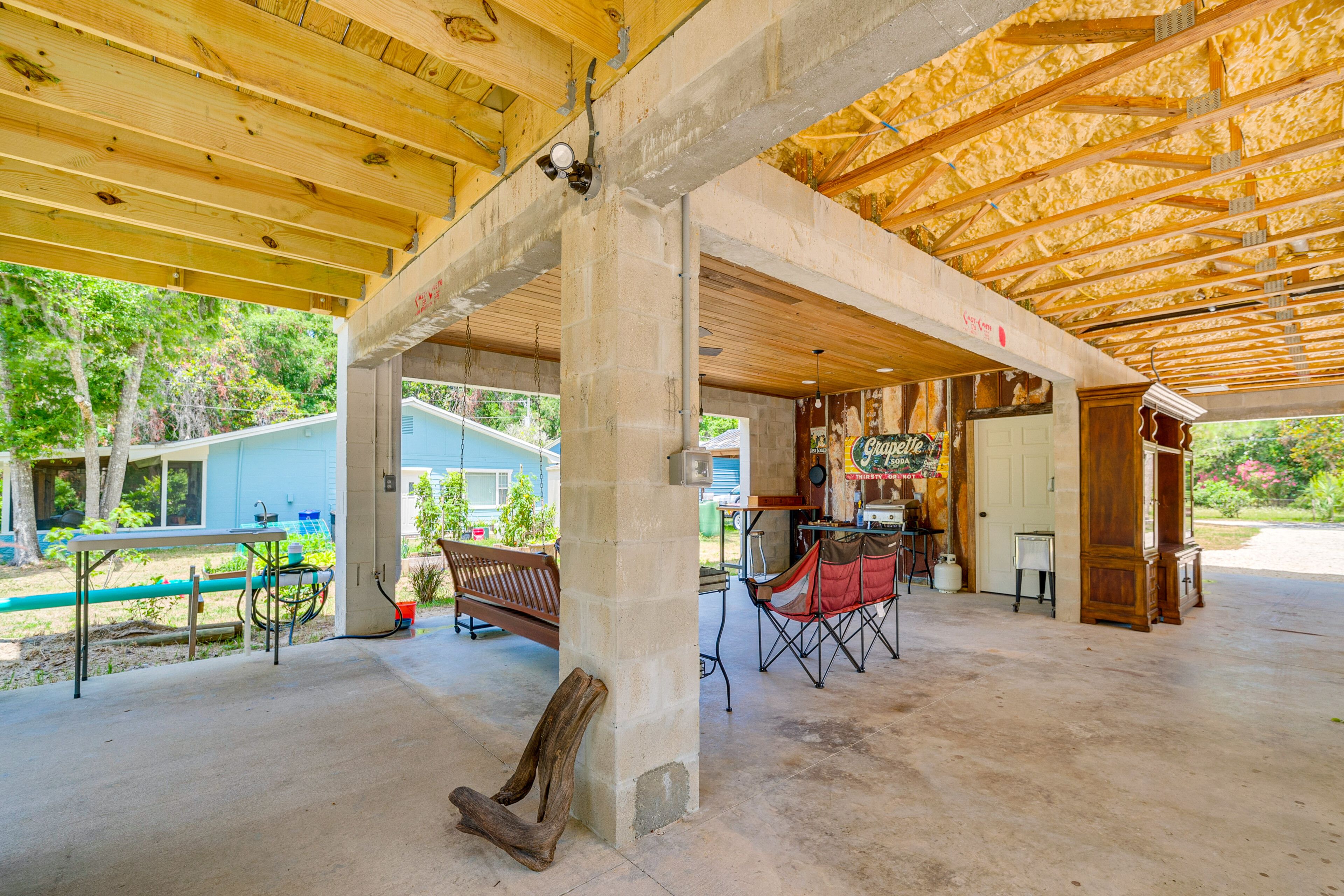 Covered Patio | Gas Grill