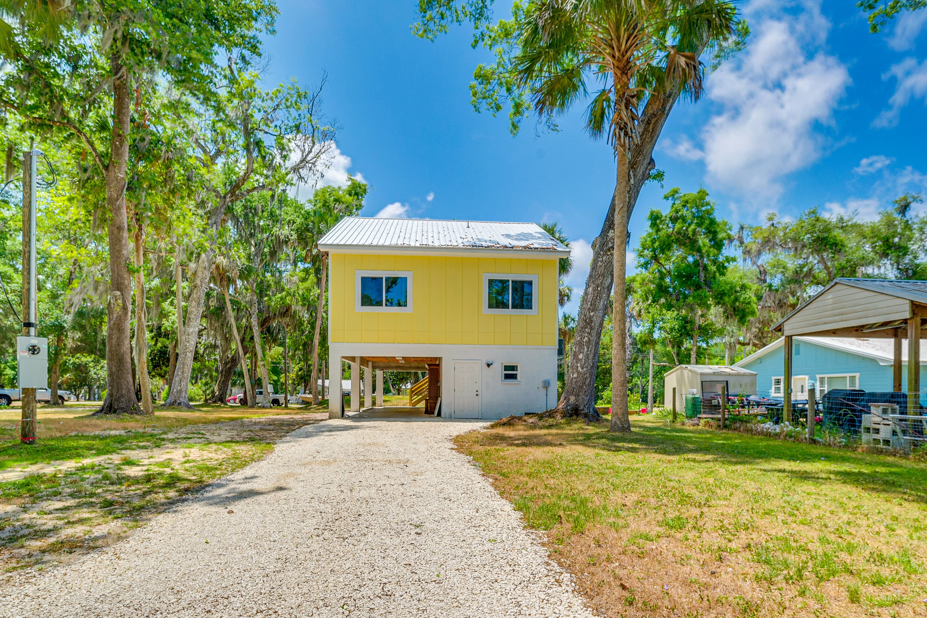 Parking | Carport (1 Vehicle) | Driveway (2 Vehicles)