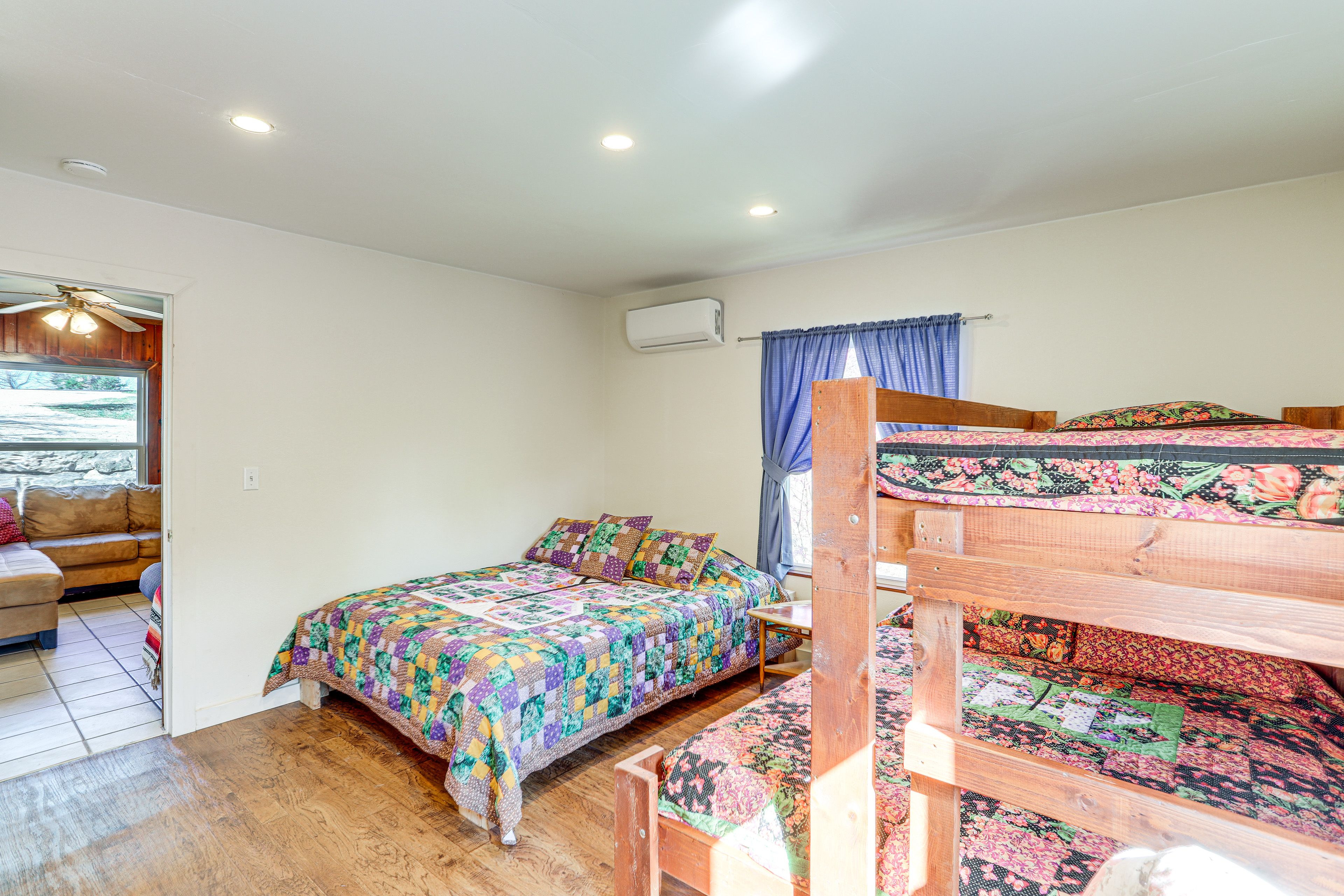 Bedroom 1 | Queen Bed | Twin XL/Queen Bunk Bed | Linens Provided
