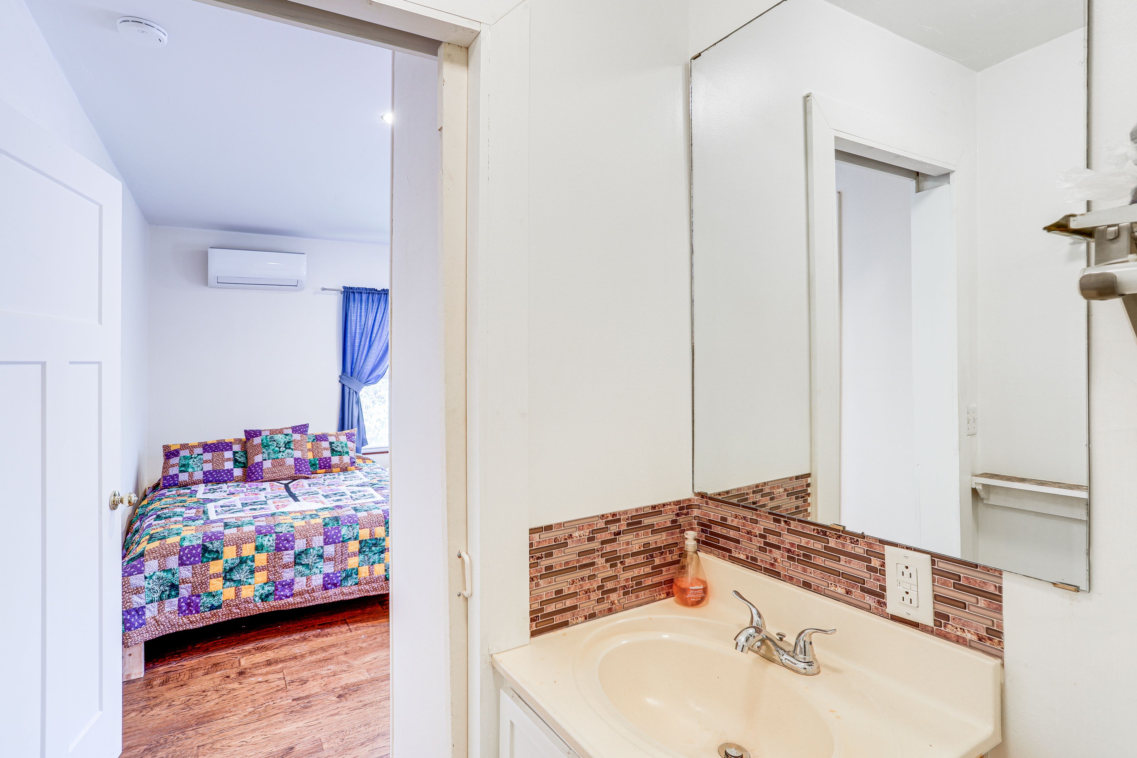 Full Bath | Towels | Hair Dryer