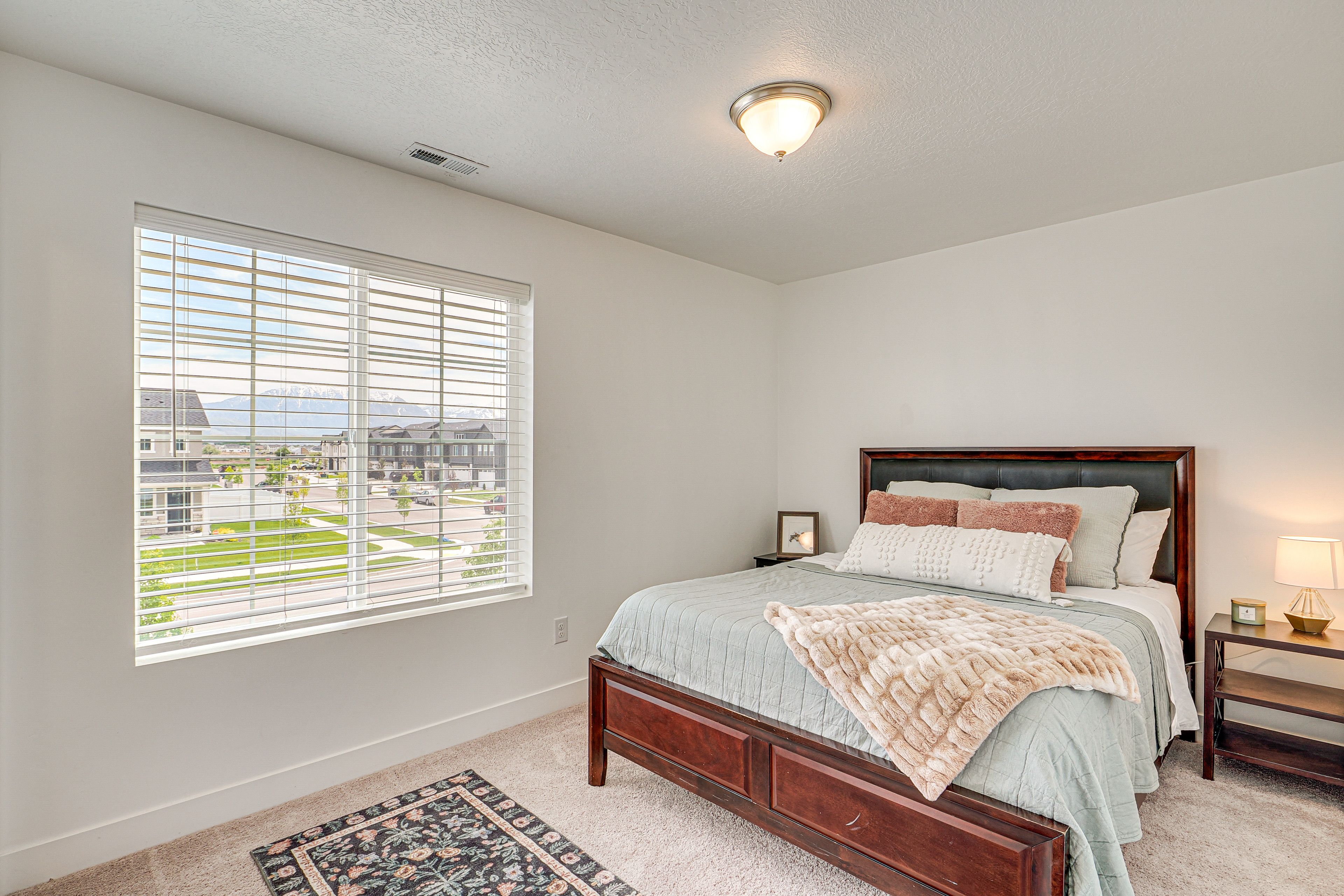 Bedroom 3 | Queen Bed | 2nd Floor