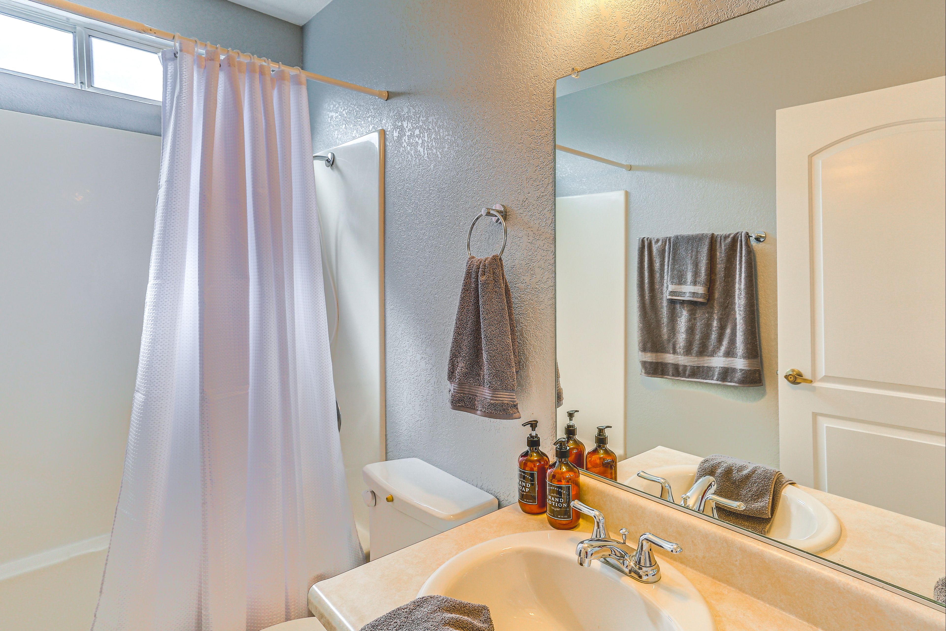 Bathroom | Towels Provided
