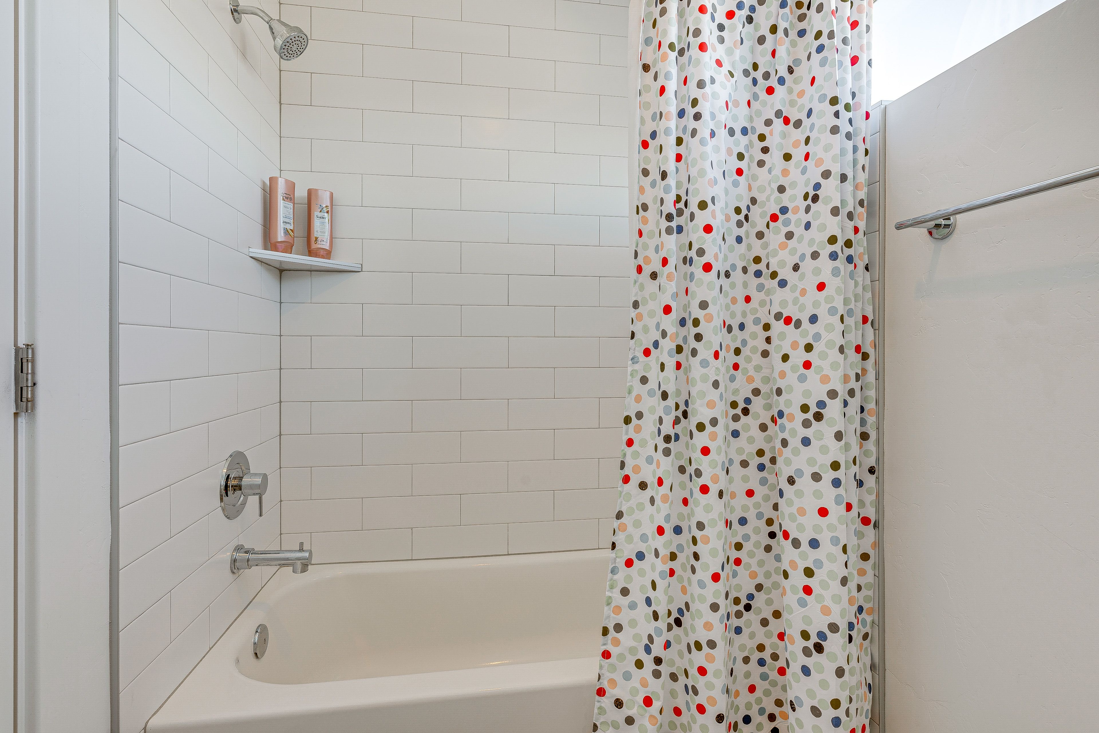 Full Bathroom | 3rd Floor