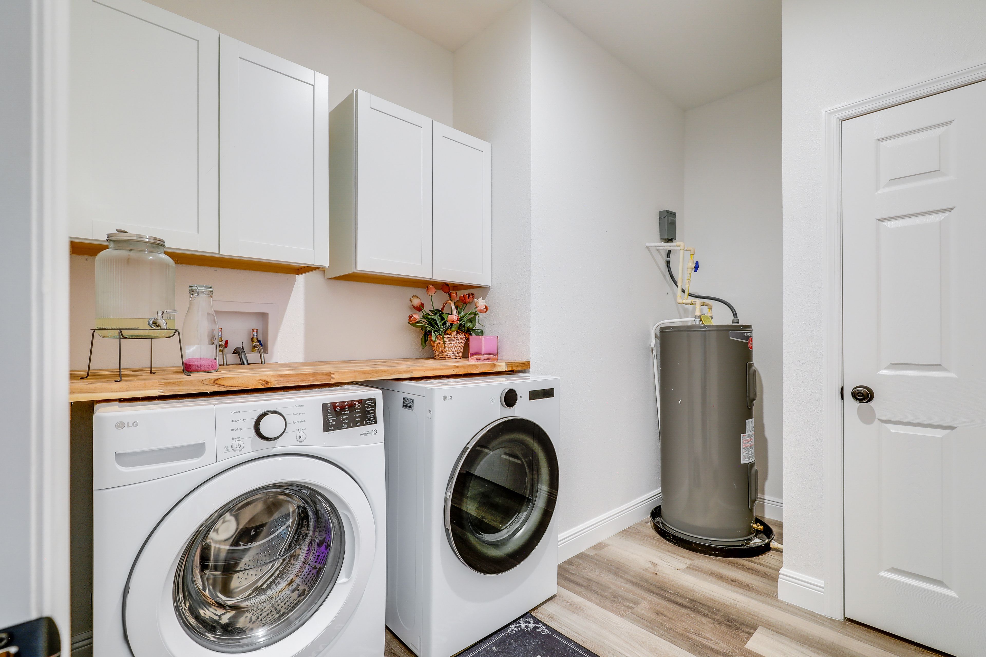 Laundry Room | Washer & Dryer