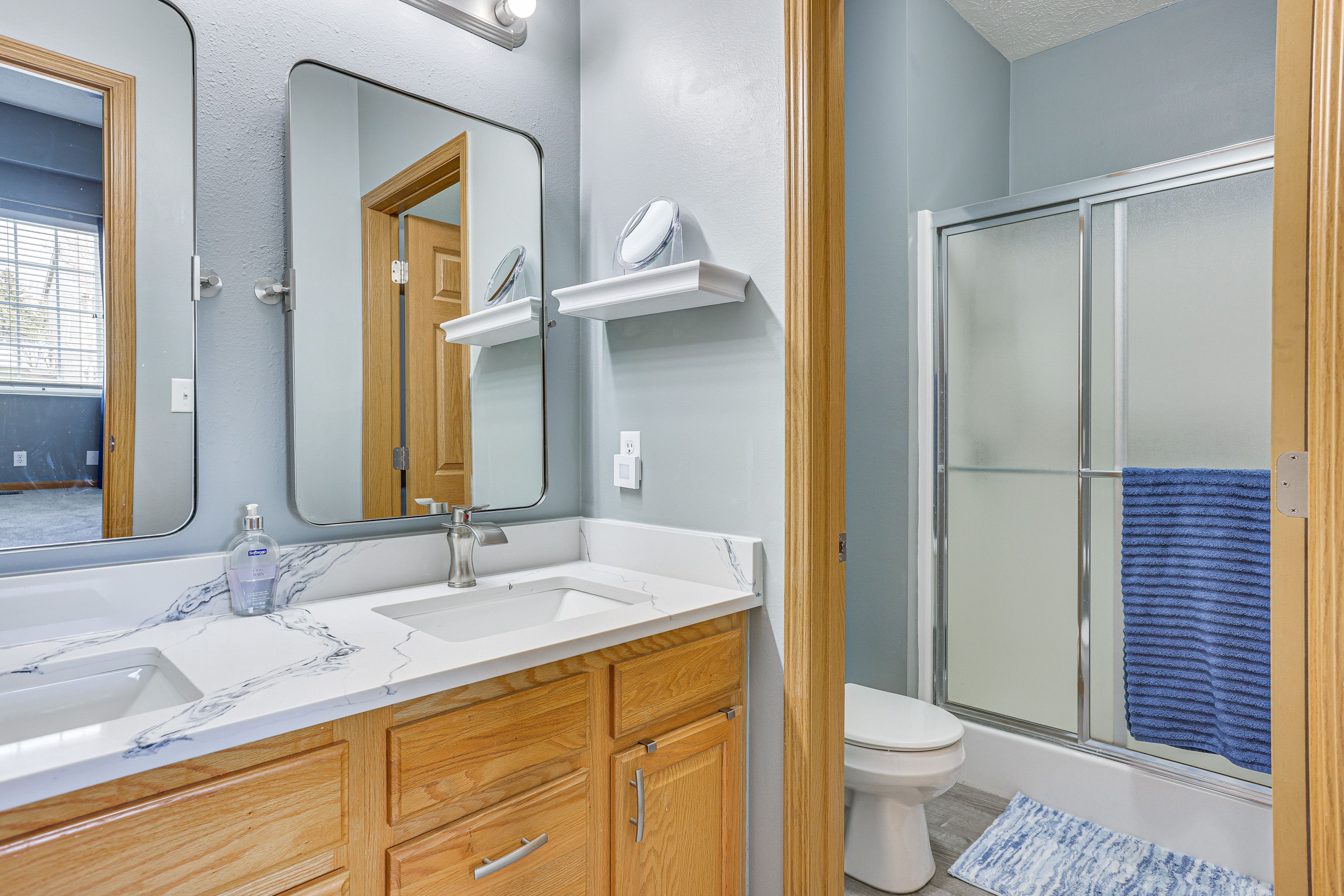En-Suite Bathroom | Complimentary Toiletries | Towels Provided