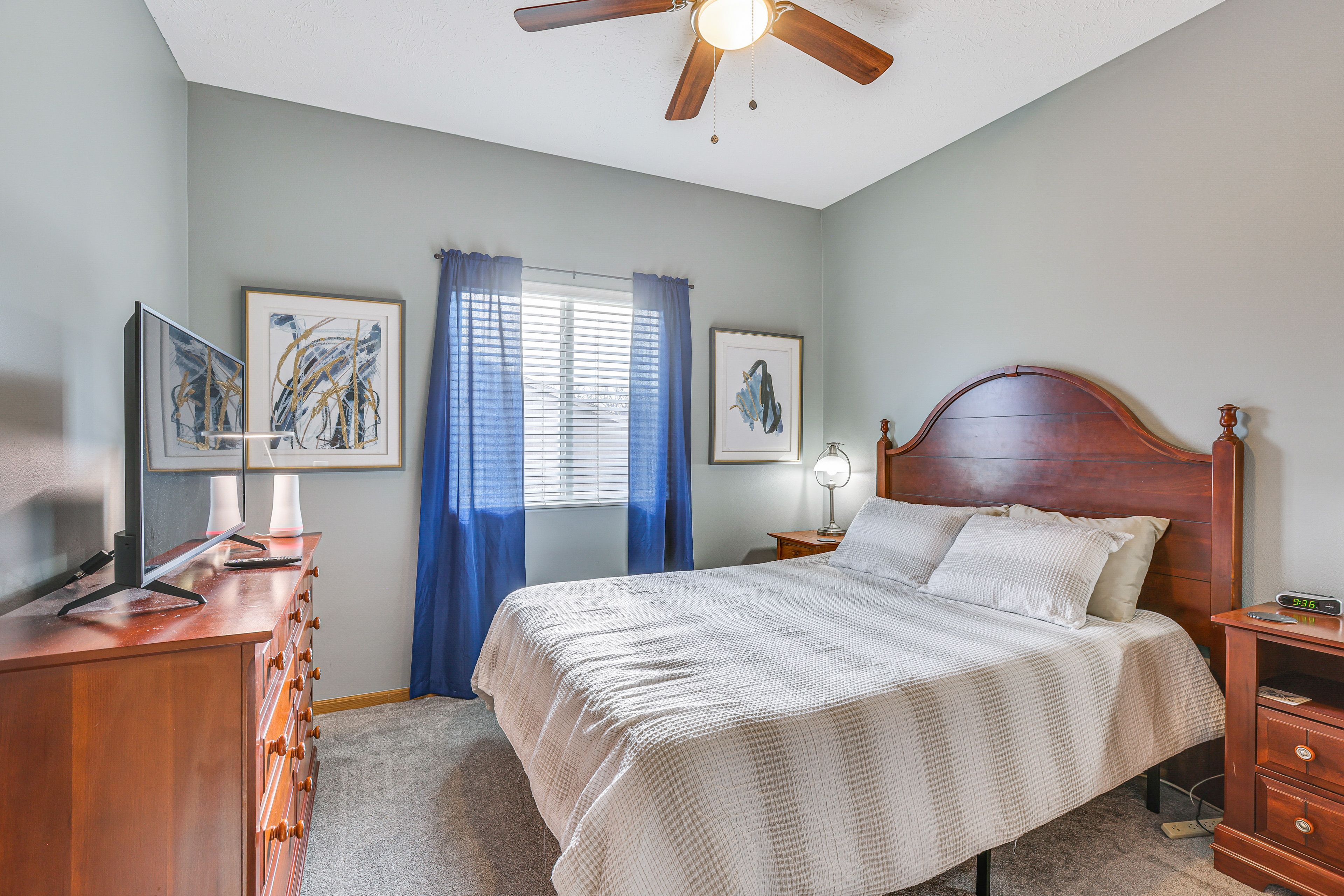 Bedroom 2 | Main Level | Queen Bed