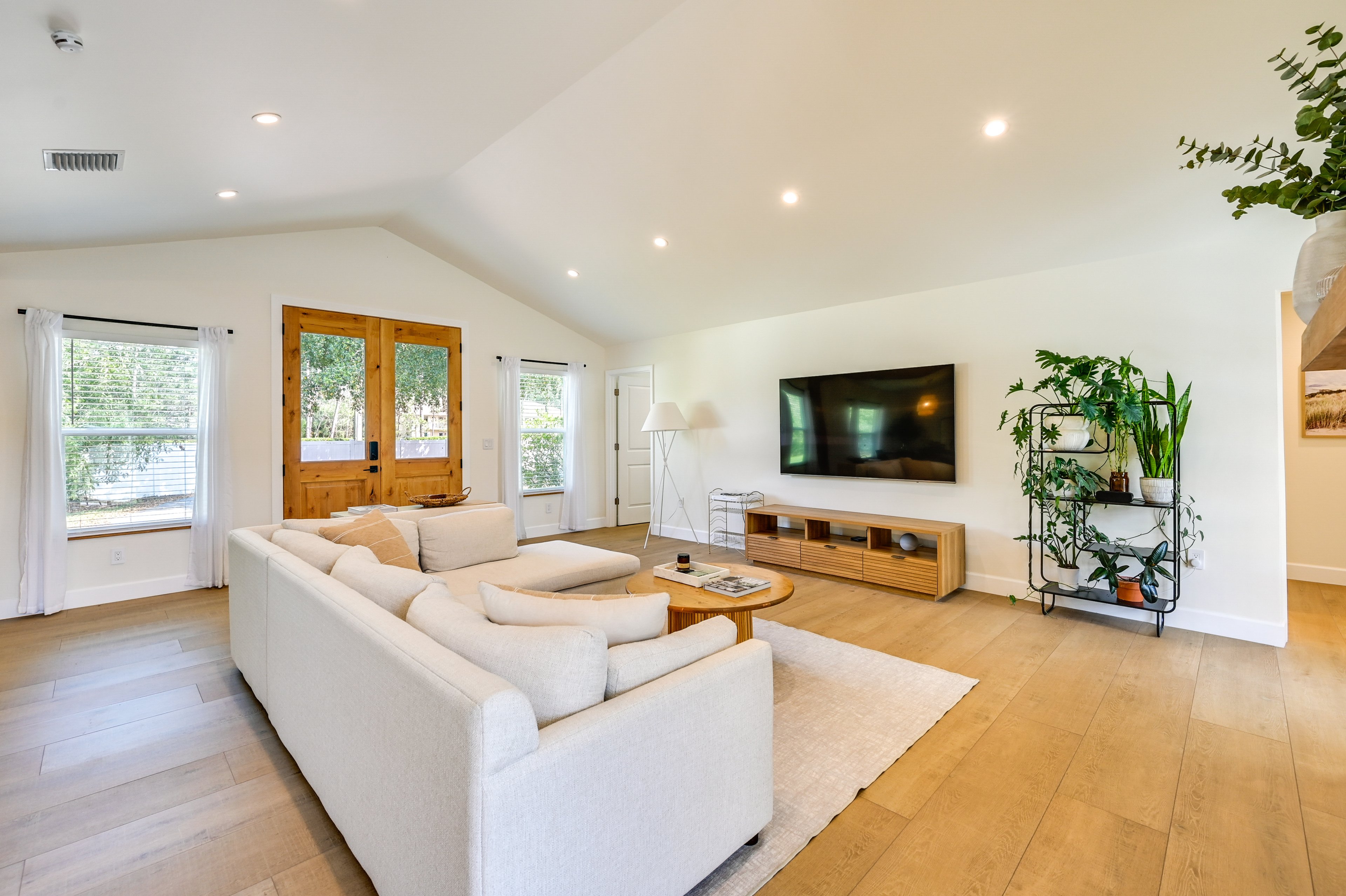 Naples Vacation Rental | 3BR | 2BA | 2,100 Sq Ft | 2 Steps to Enter