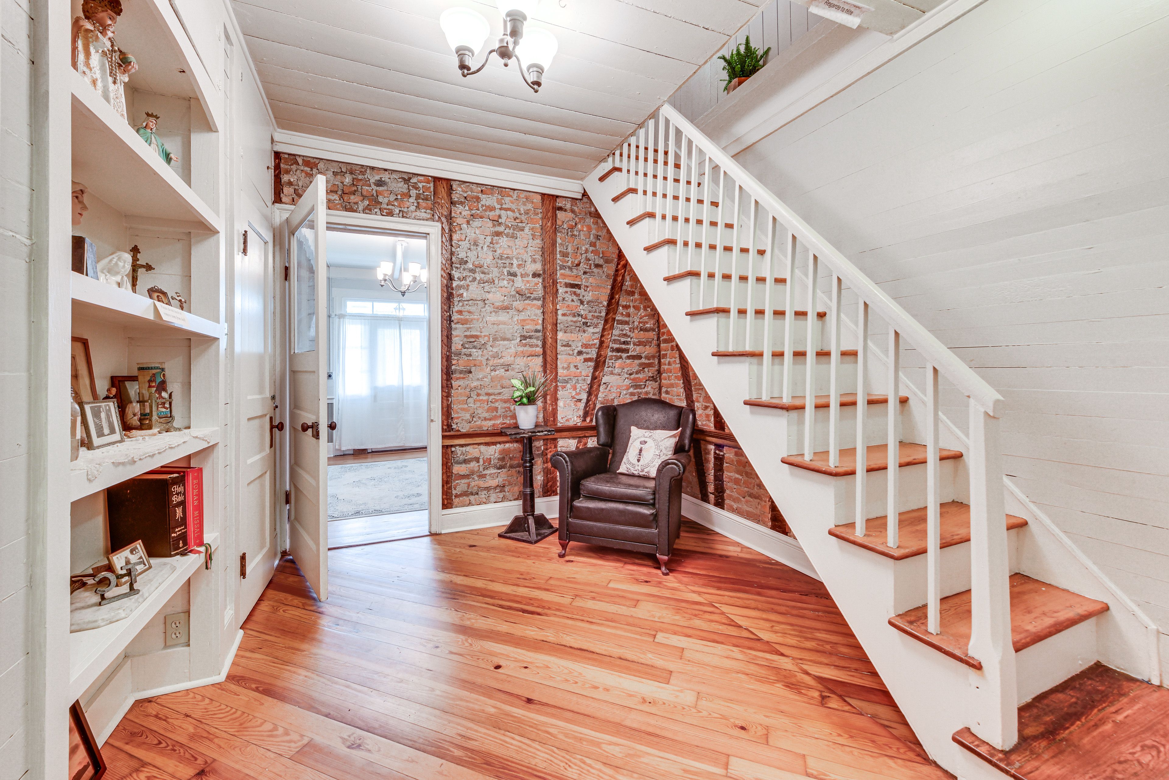 Stairs to 2nd Floor