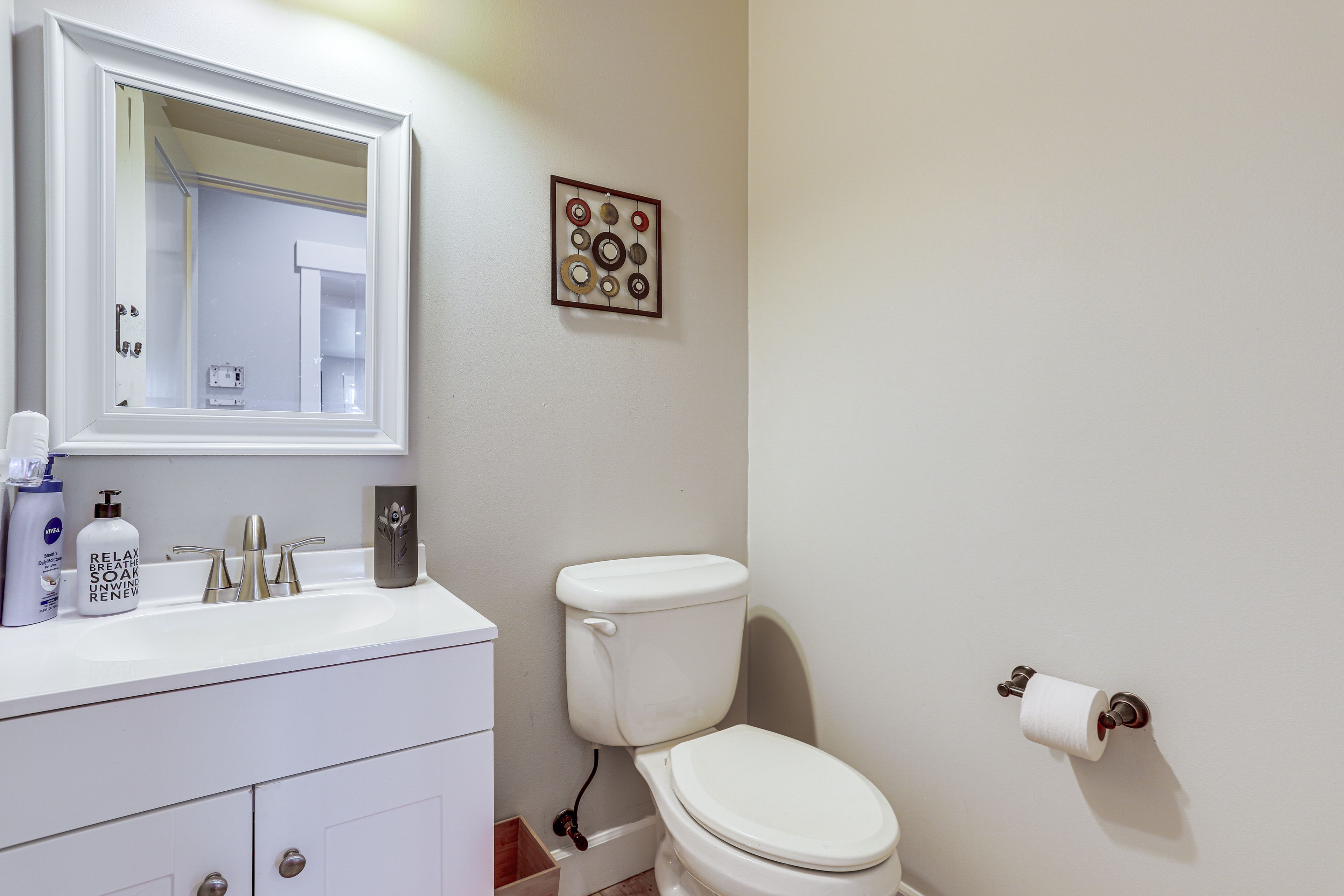 Half Bath | 1st Floor | Complimentary Toiletries