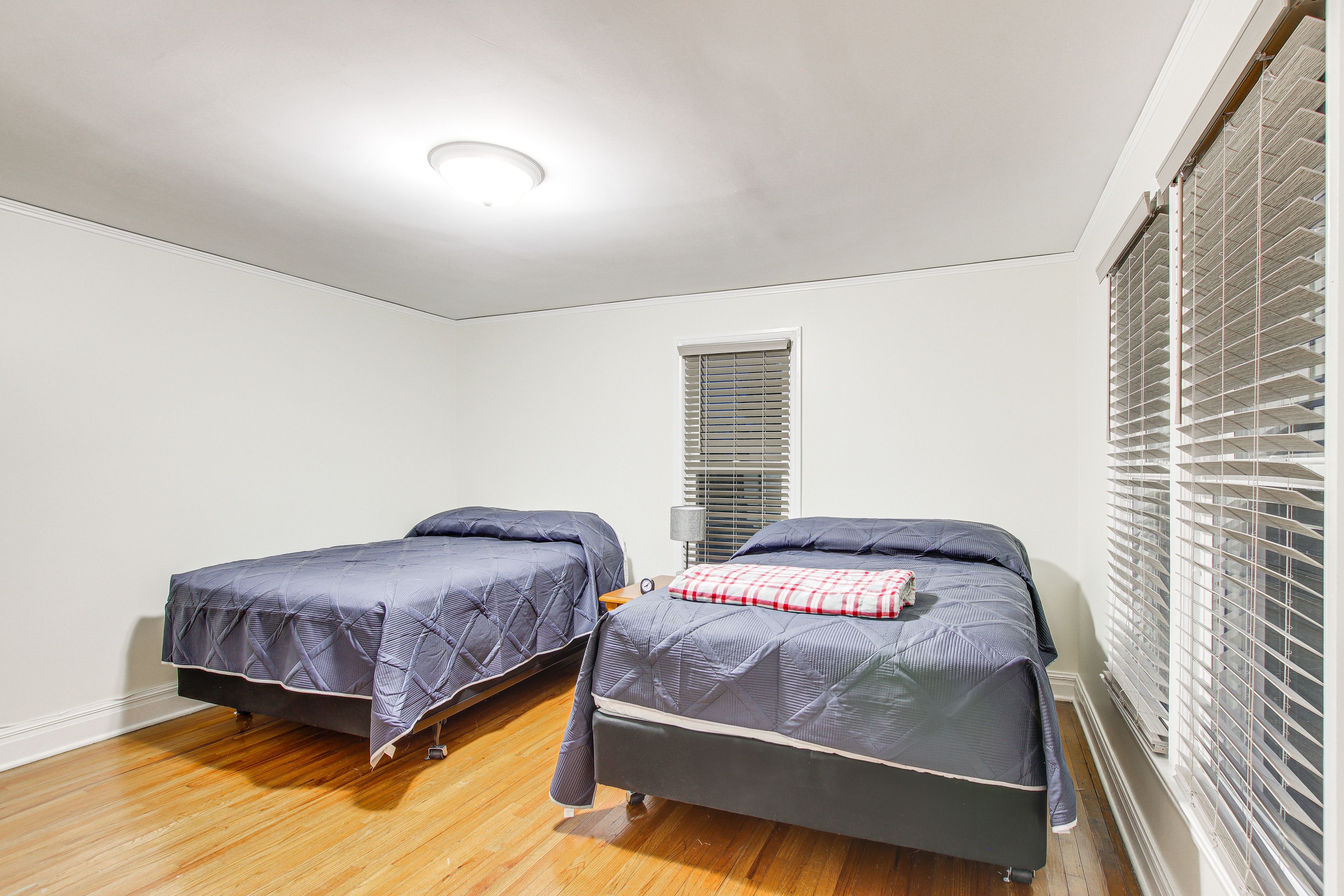 Bedroom 1 | 2 Full Beds | Smart TV | 2nd Floor