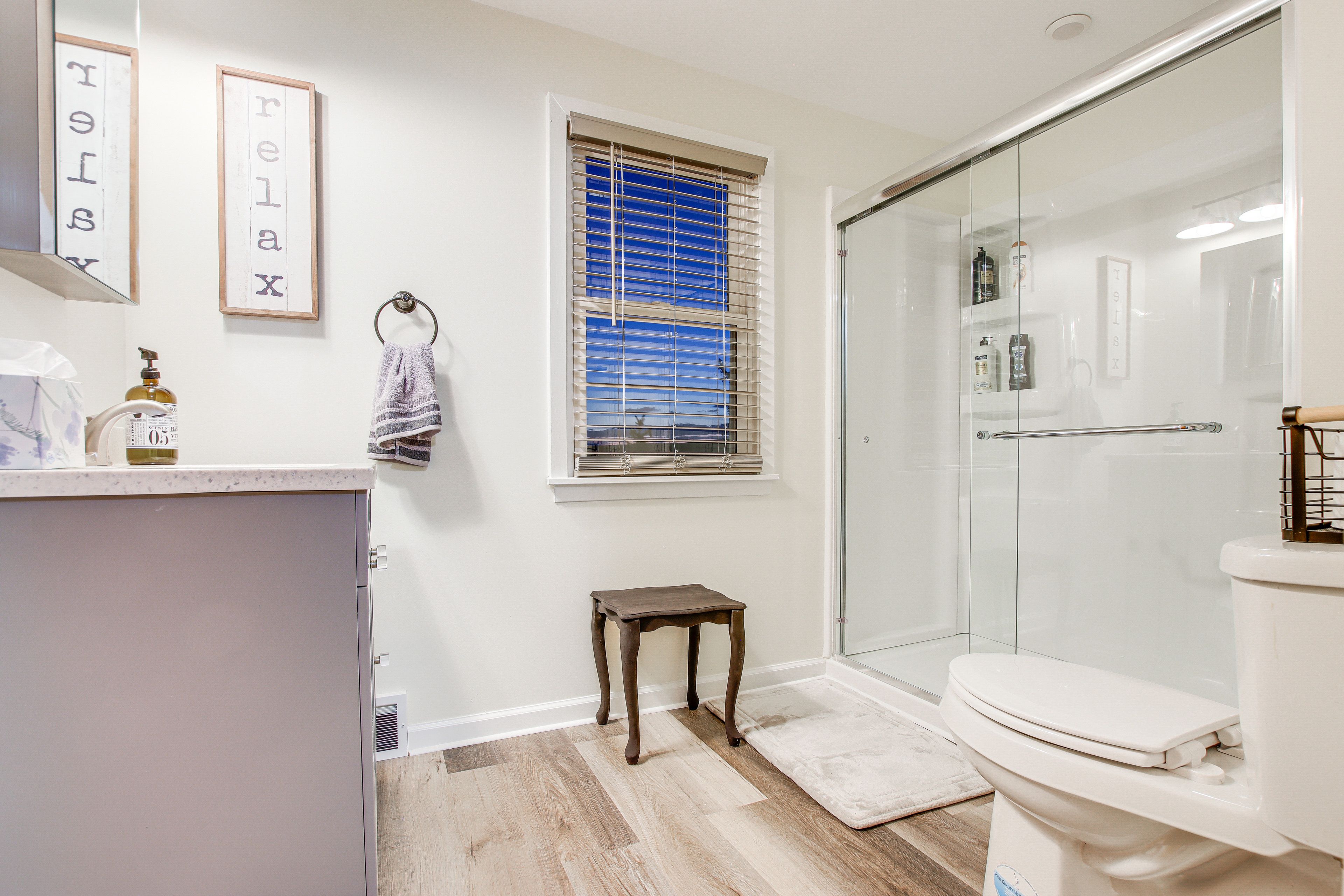 Bathroom | Complimentary Toiletries | 2nd Floor