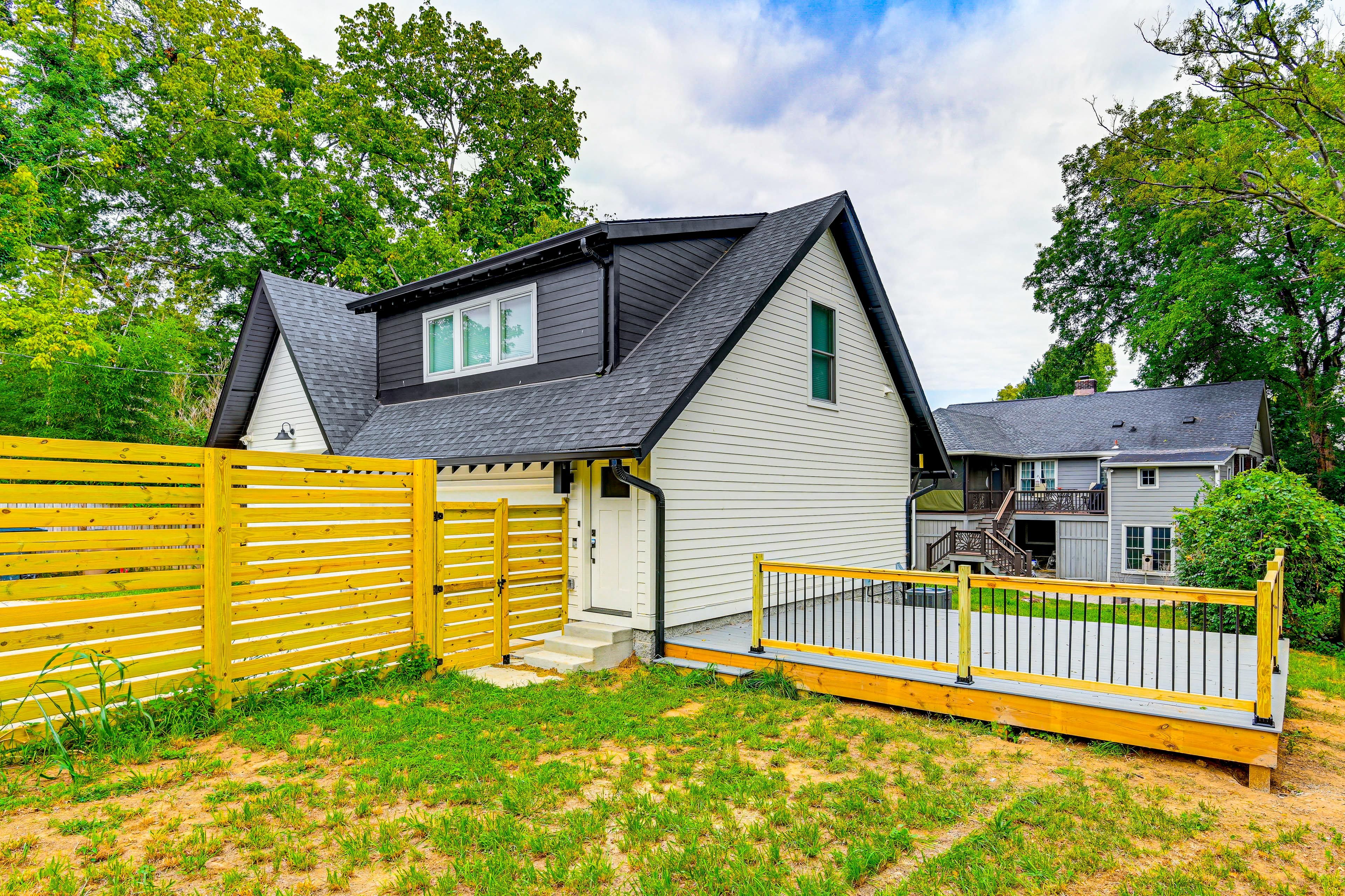 Nashville Vacation Rental | 1BR | 1BA | Stairs Required | 700 Sq Ft