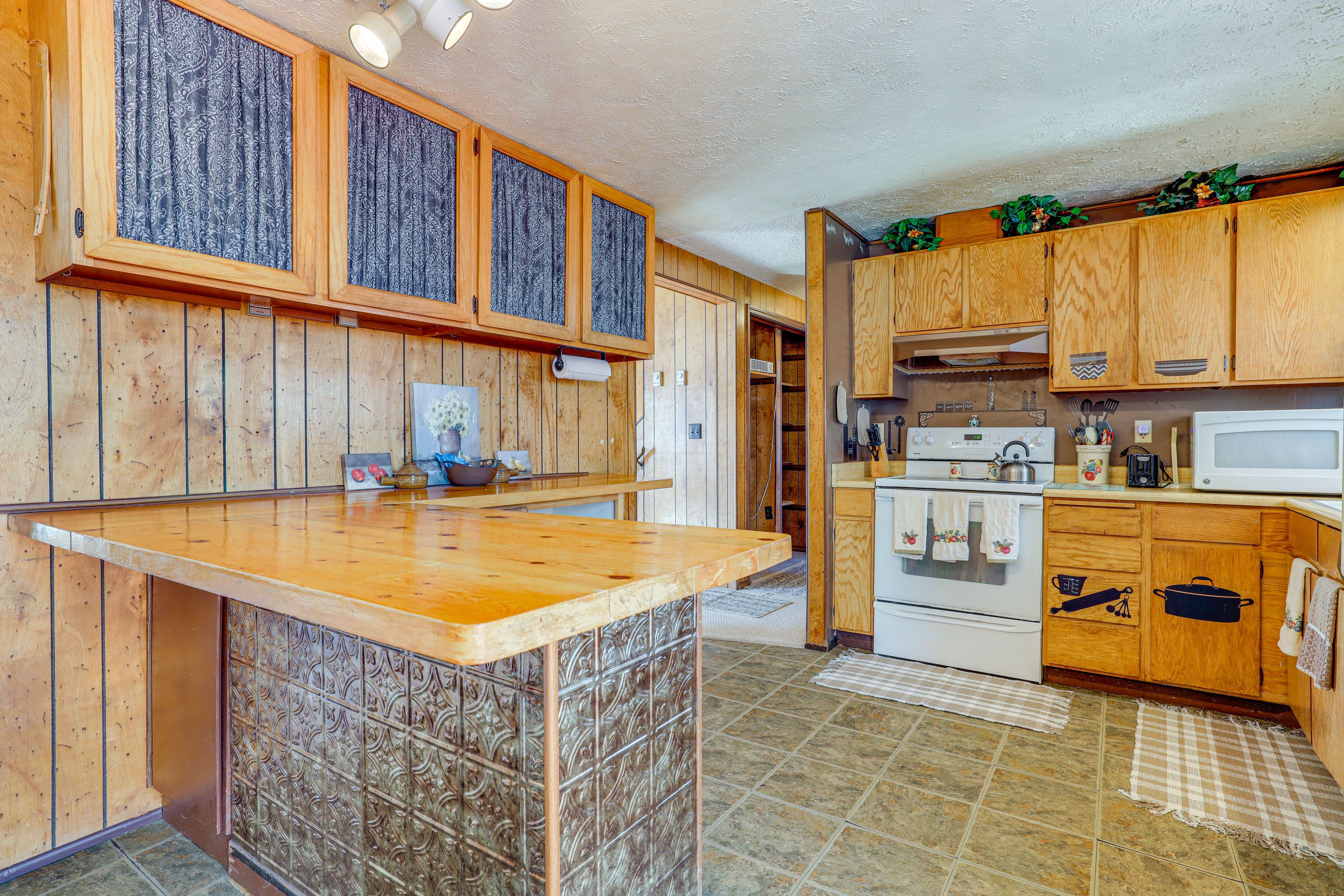Kitchen | Cooking Basics | Drip Coffee Maker | Main Level