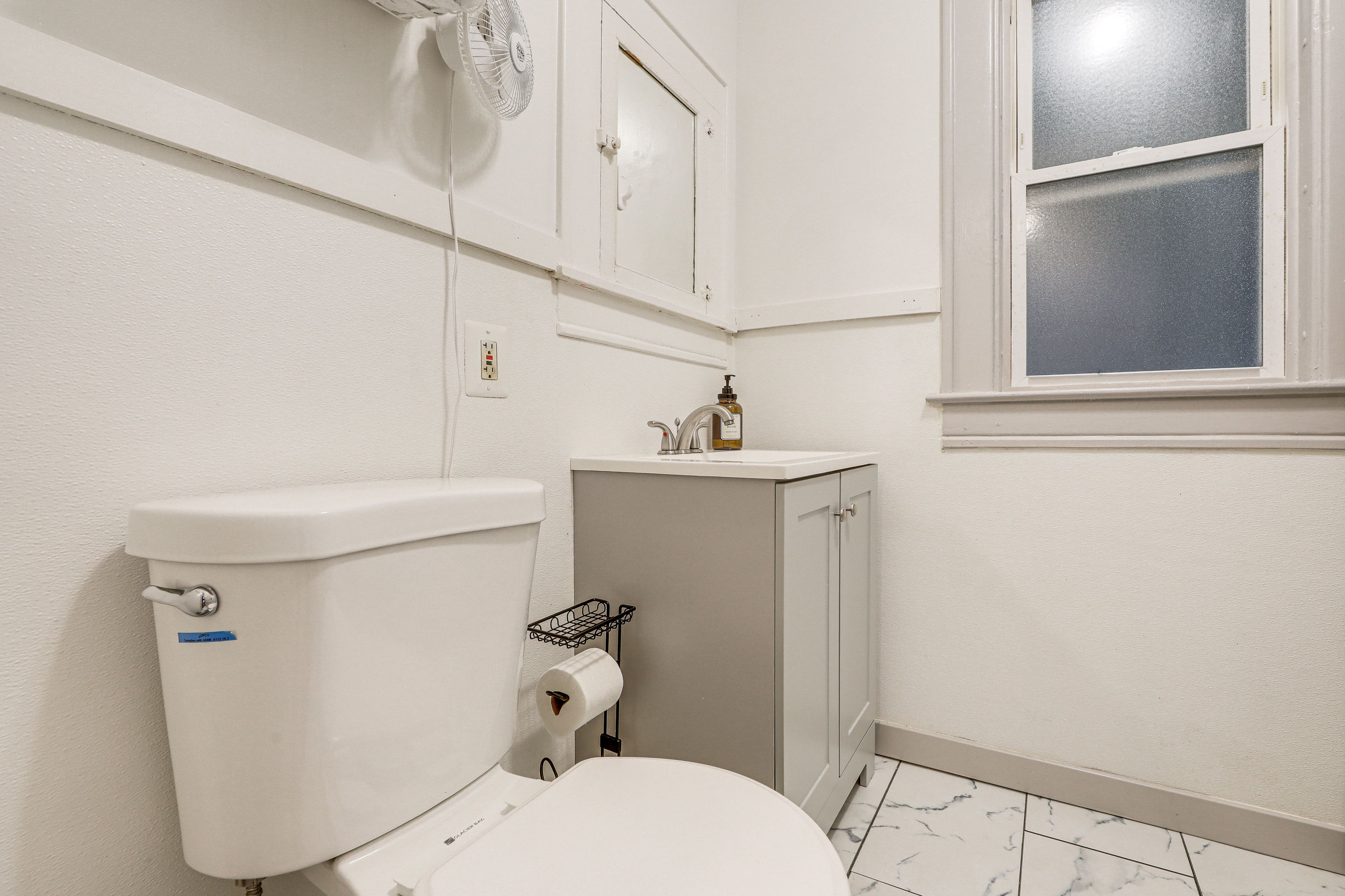 Bathroom | Shower | Towels Provided