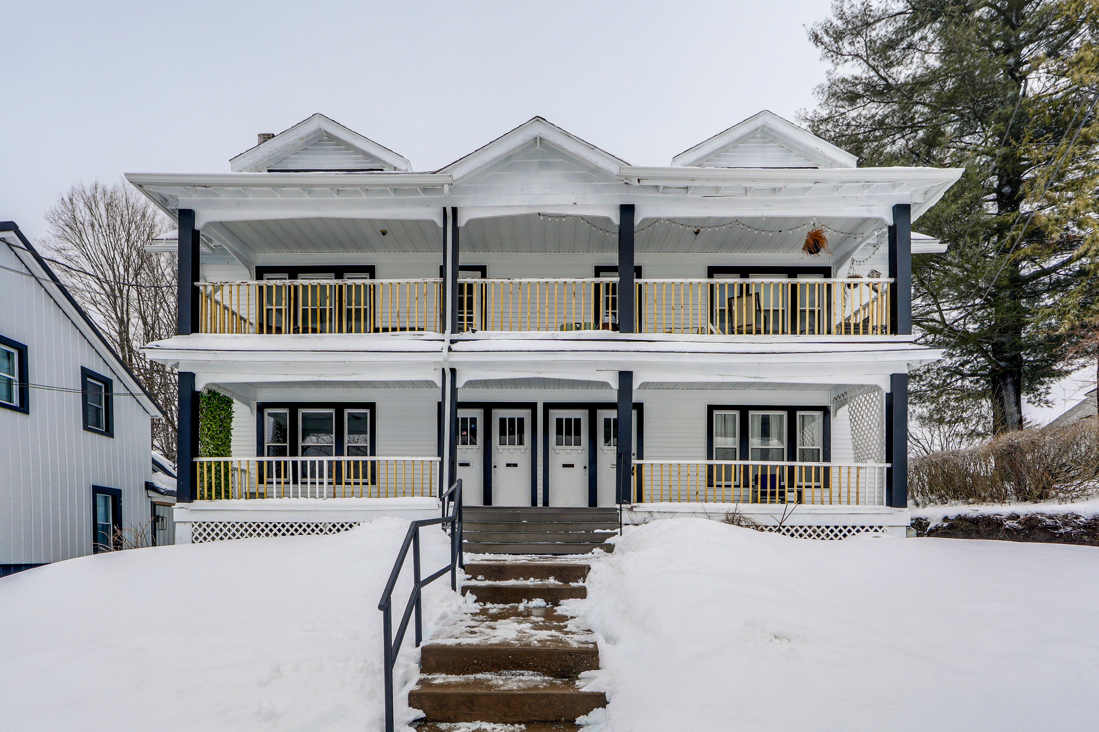 Apartment Exterior | Free Street Parking (First-Come, First-Served)