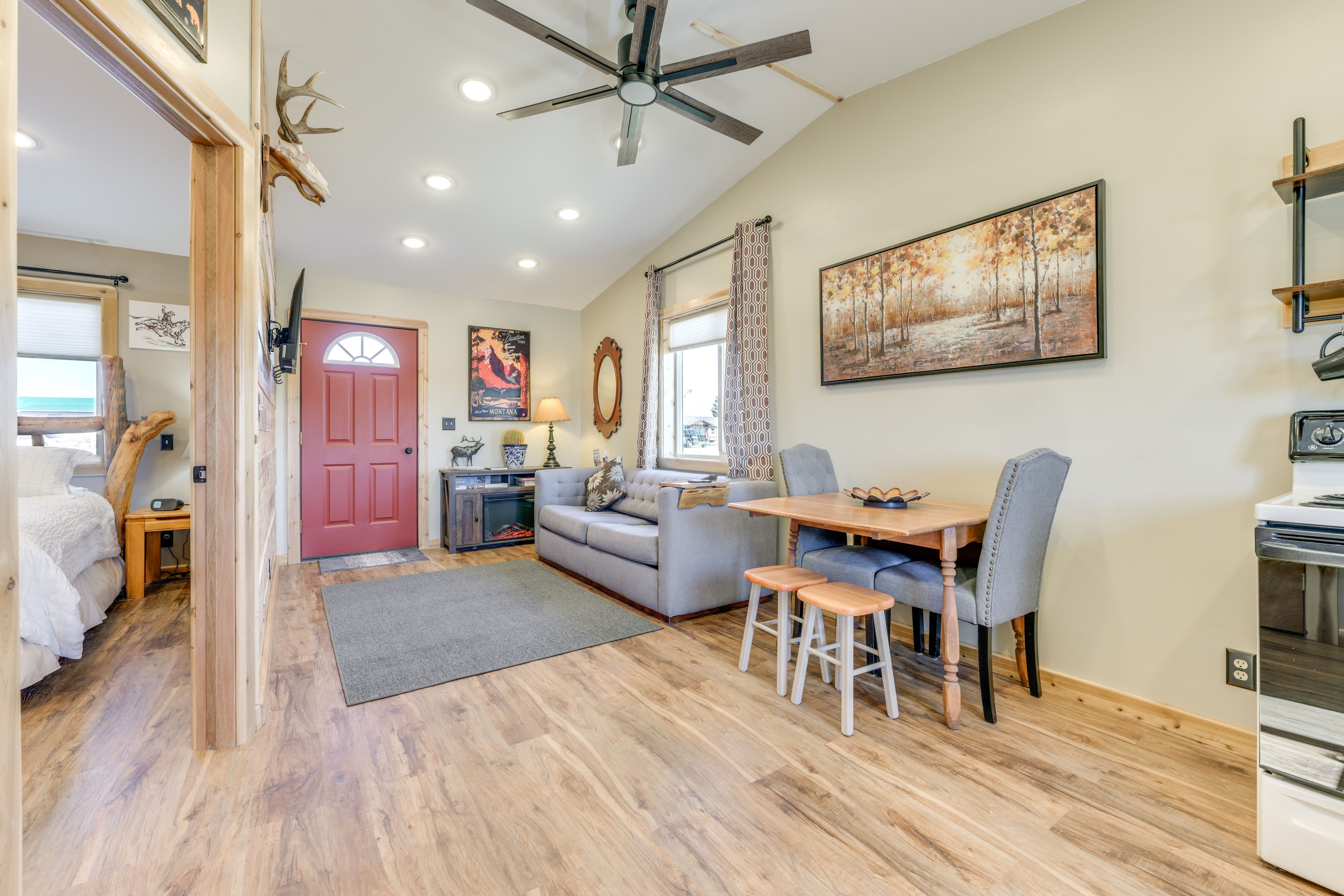 Living Room | Queen Sleeper Sofa | Smart TV | Electric Fireplace | Board Games