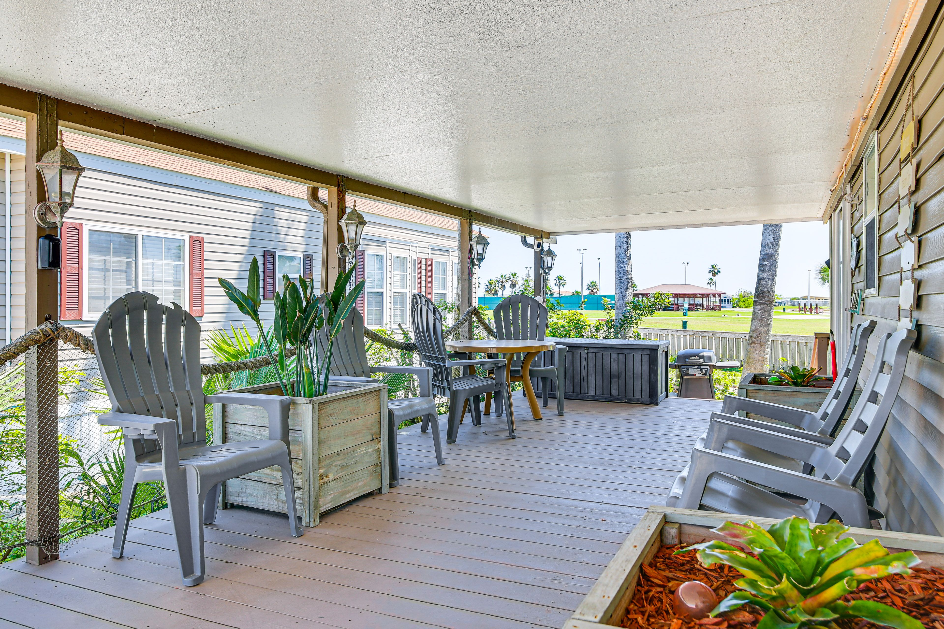 Port Isabel Vacation Rental | 1BR | 1BA | 420 Sq Ft | 4 Steps Required