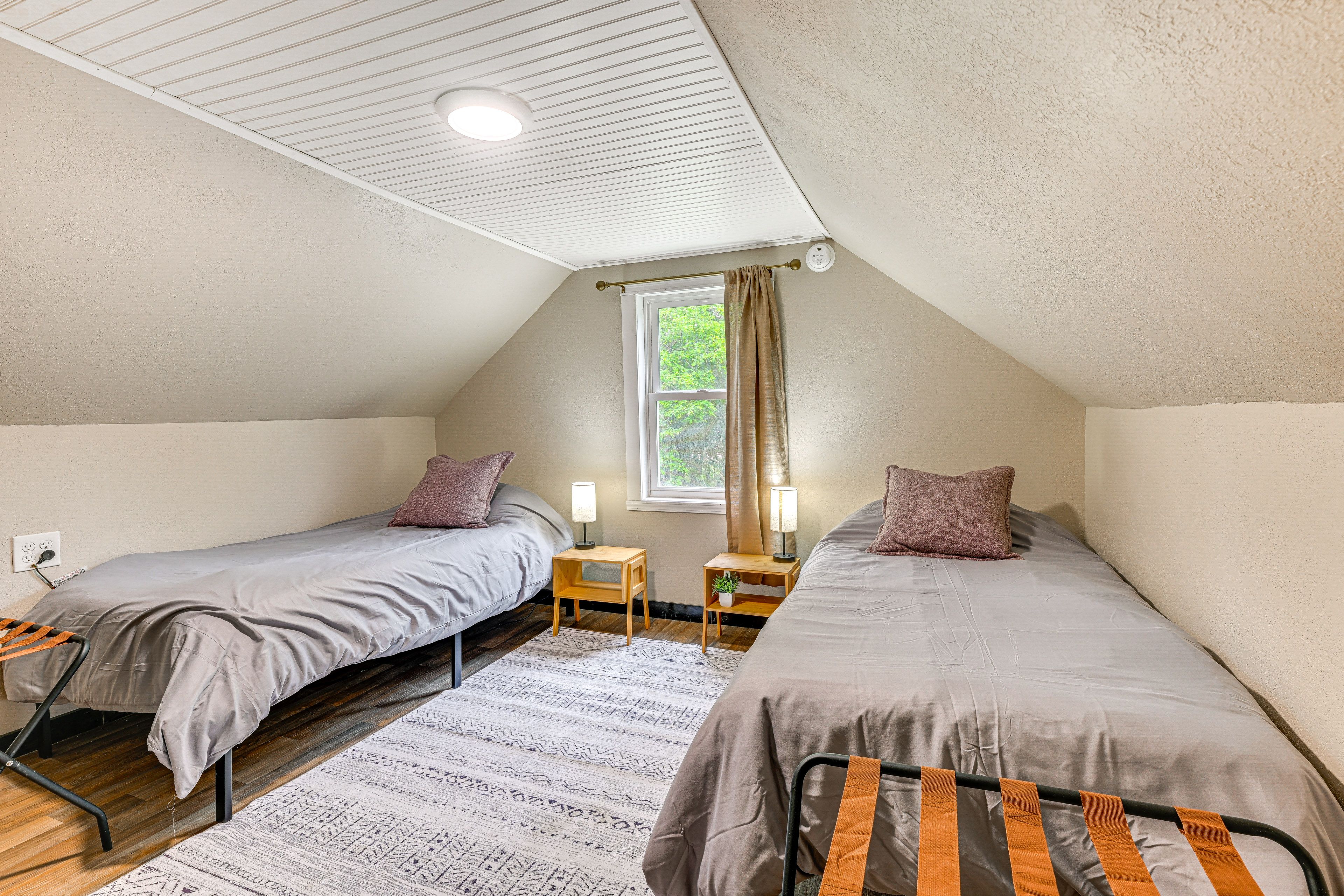 Bedroom 4 | 2nd Floor | 2 Twin Beds