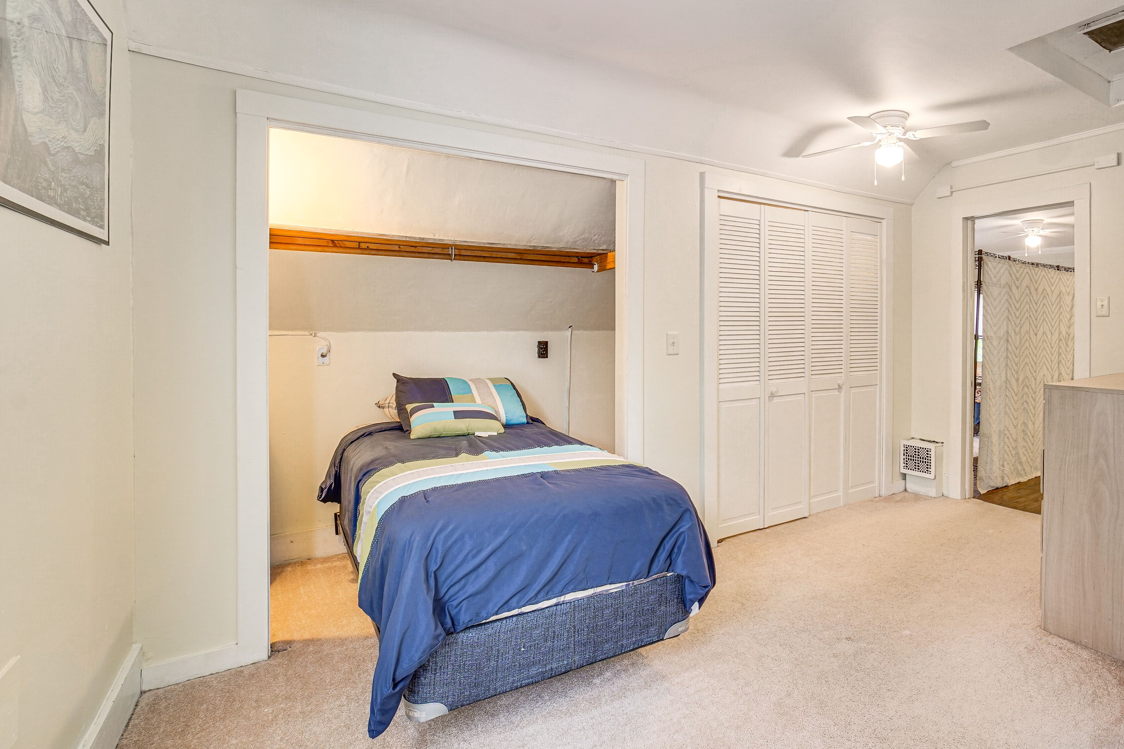 Bedroom 4 (Access via Bedroom 3) | Twin XL Bed | 2nd Floor