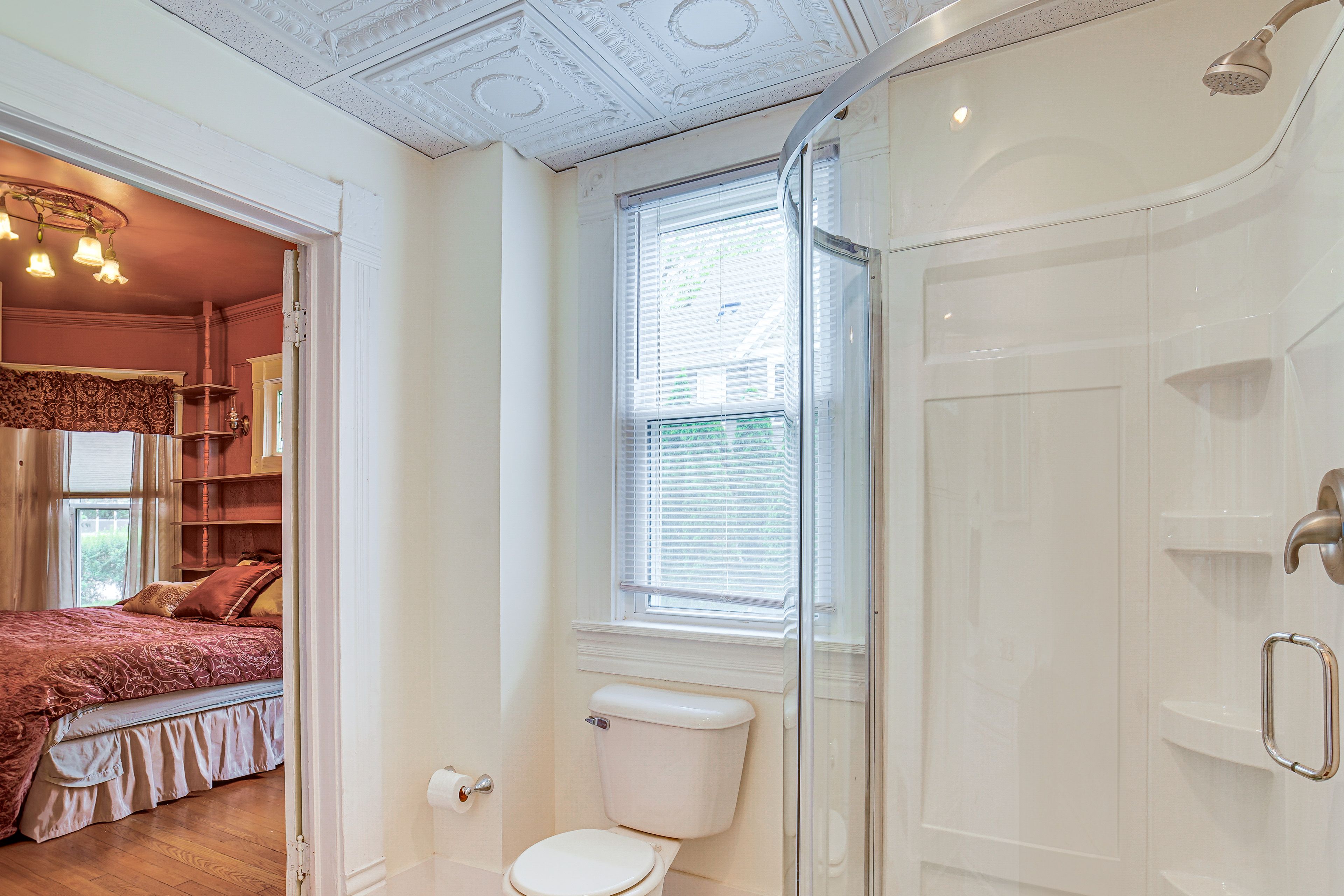 Full Bath | Towels | Hair Dryer | 1st Floor