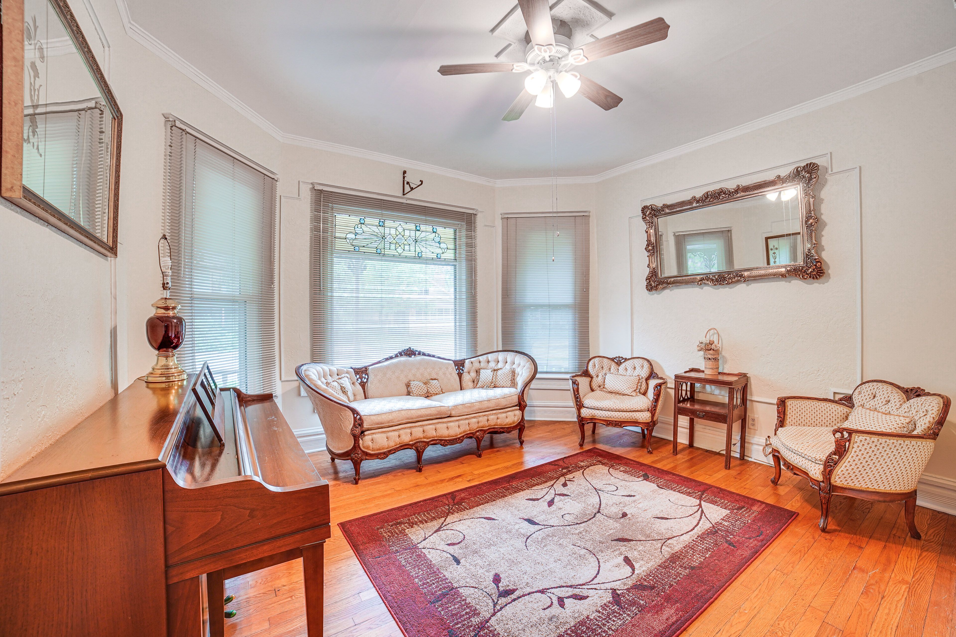 Sitting Room | 1st Floor