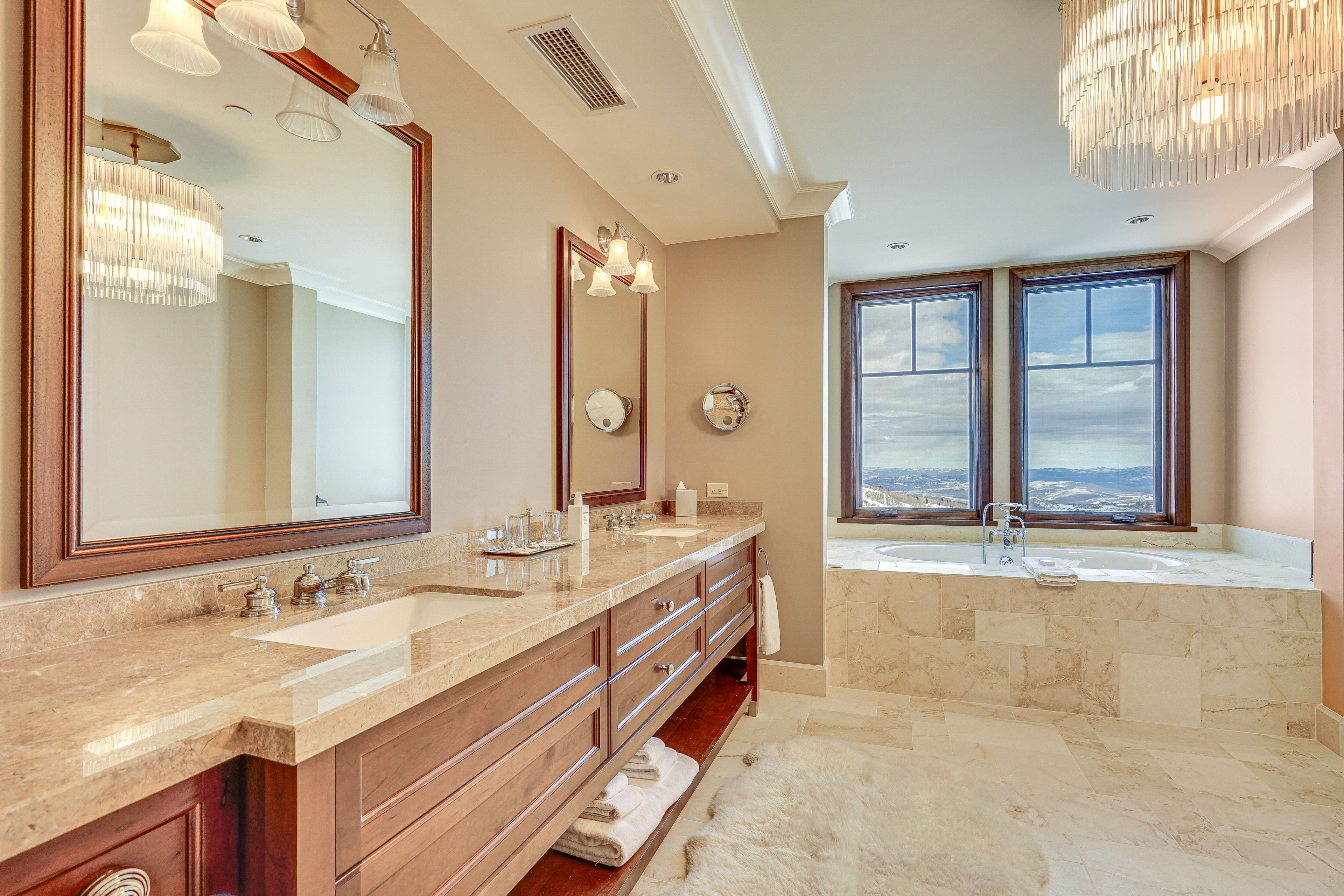 En-Suite Bathroom | Shower | Complimentary Toiletries