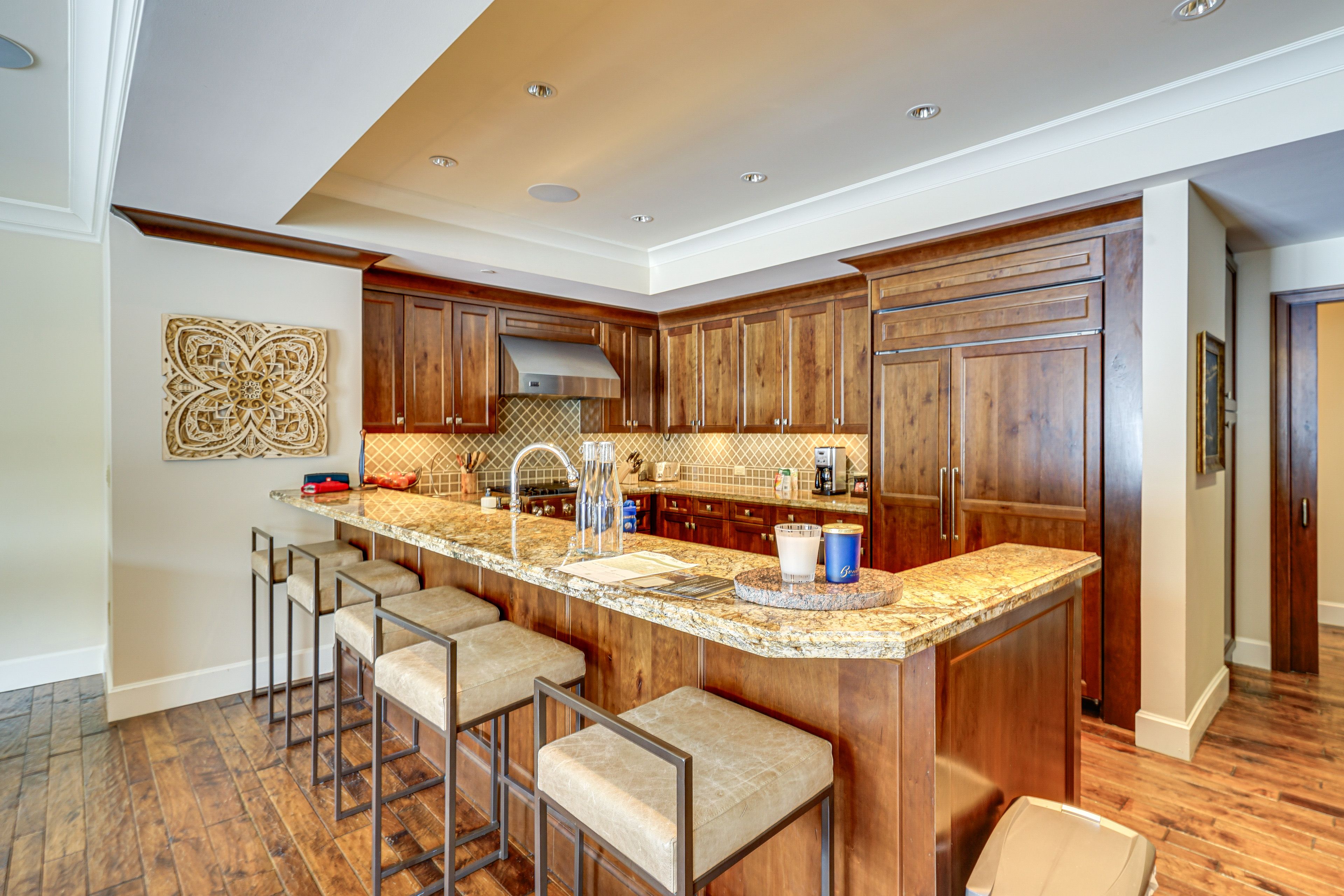 Kitchen | 2 Ovens | Wine Cooler | Dishwashers