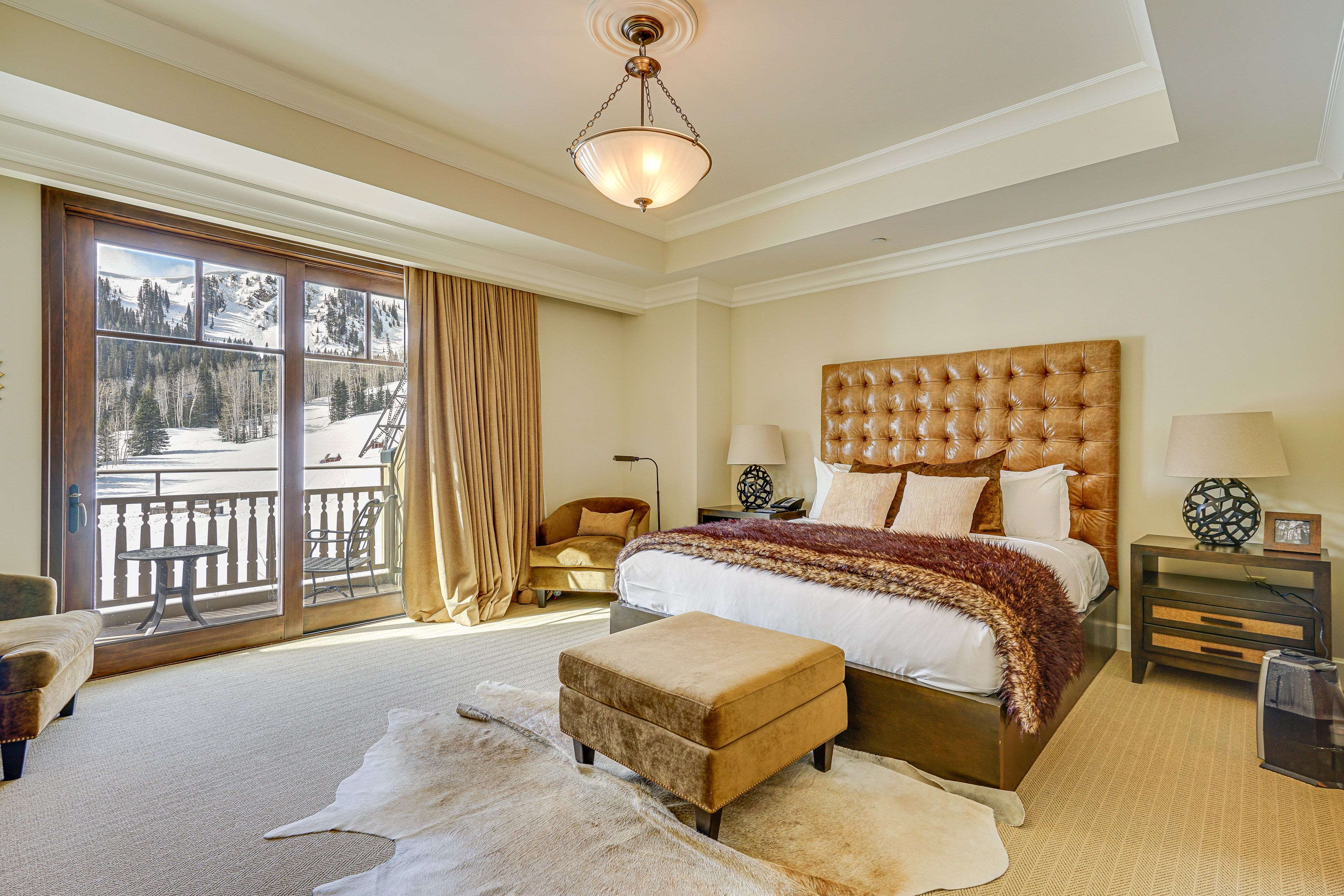 Bedroom Suite 3 | King Bed | Flat-Screen TV