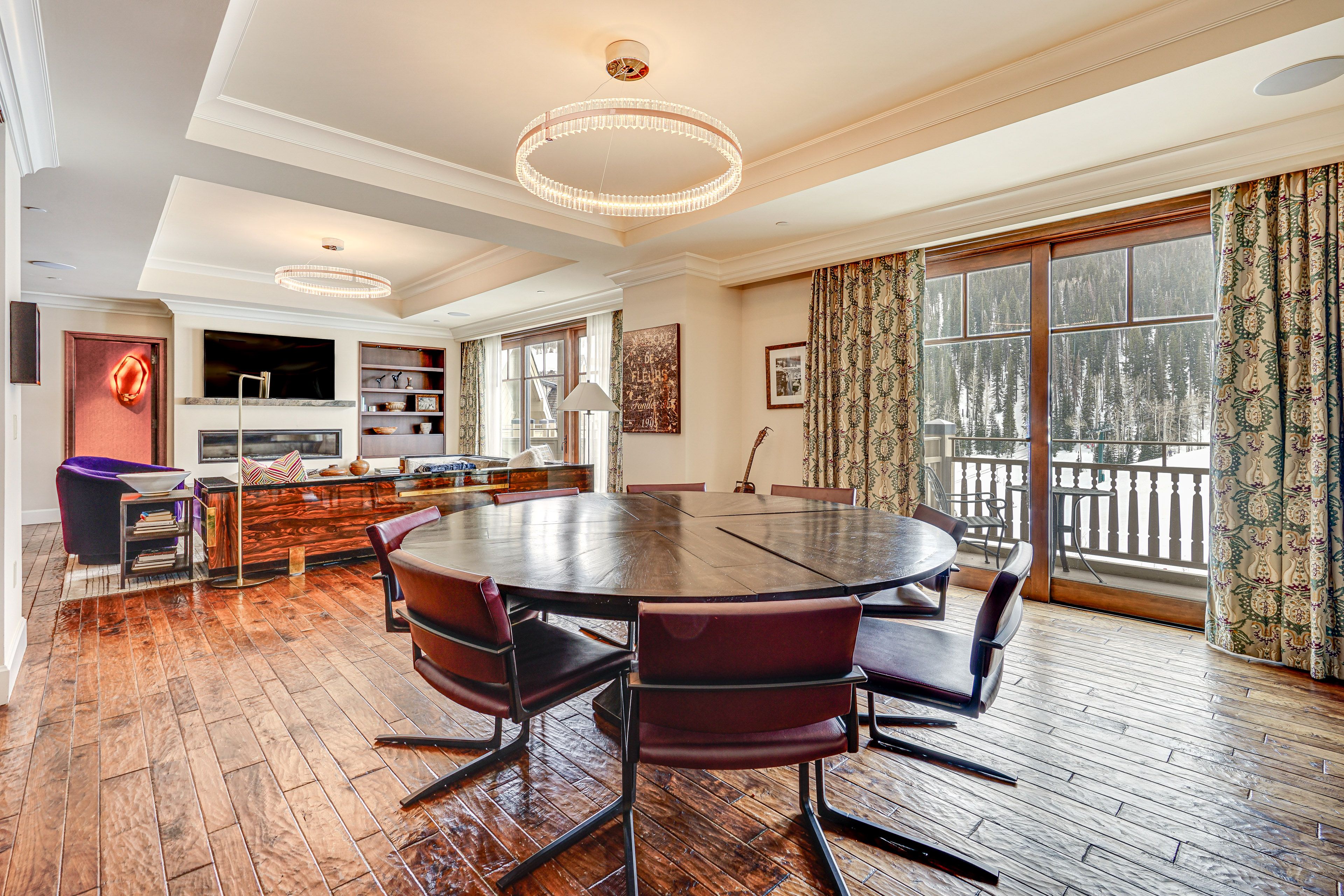 Dining Table 1 | Dishware/Flatware Provided | Central Air Conditioning/Heat