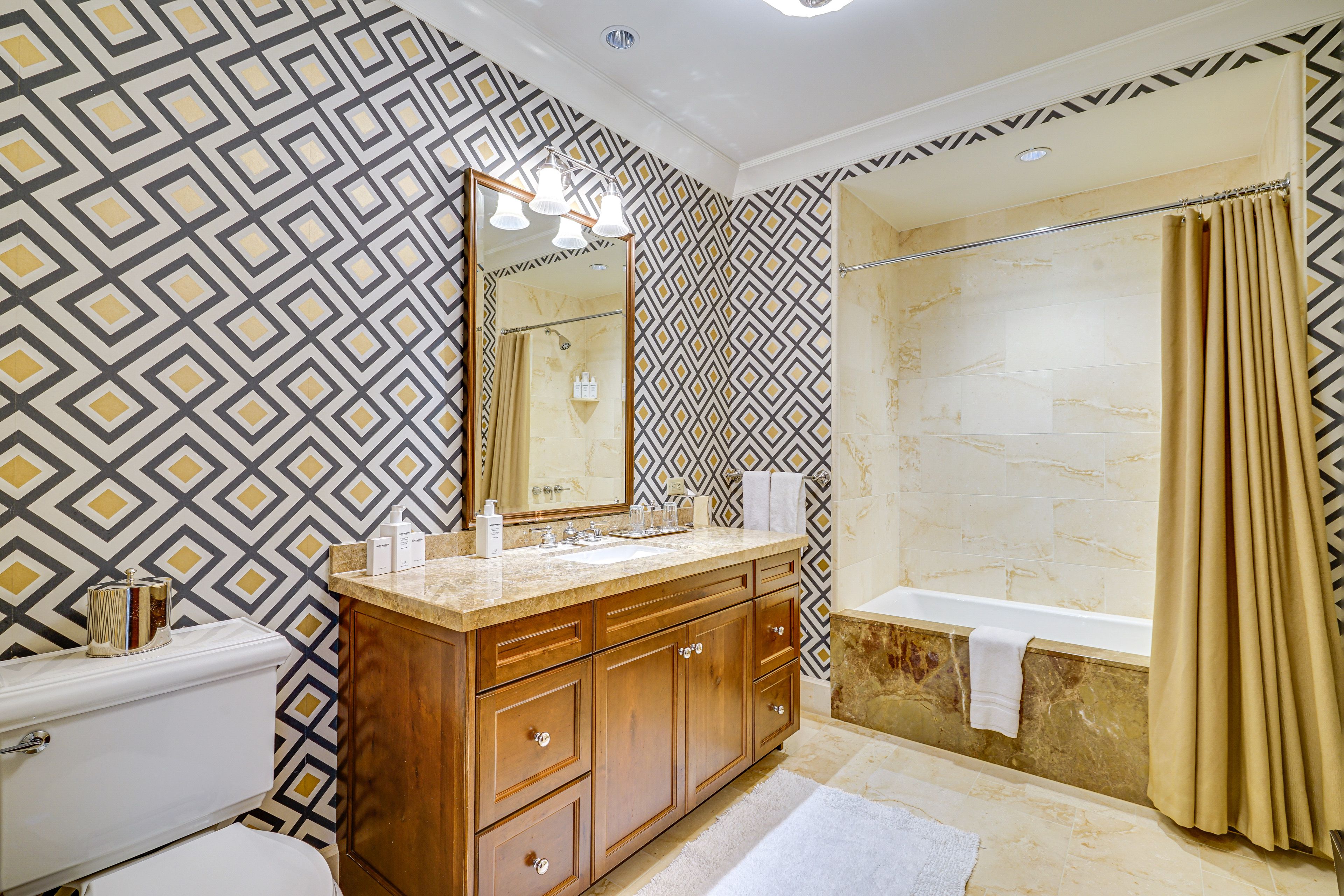 En-Suite Bathroom