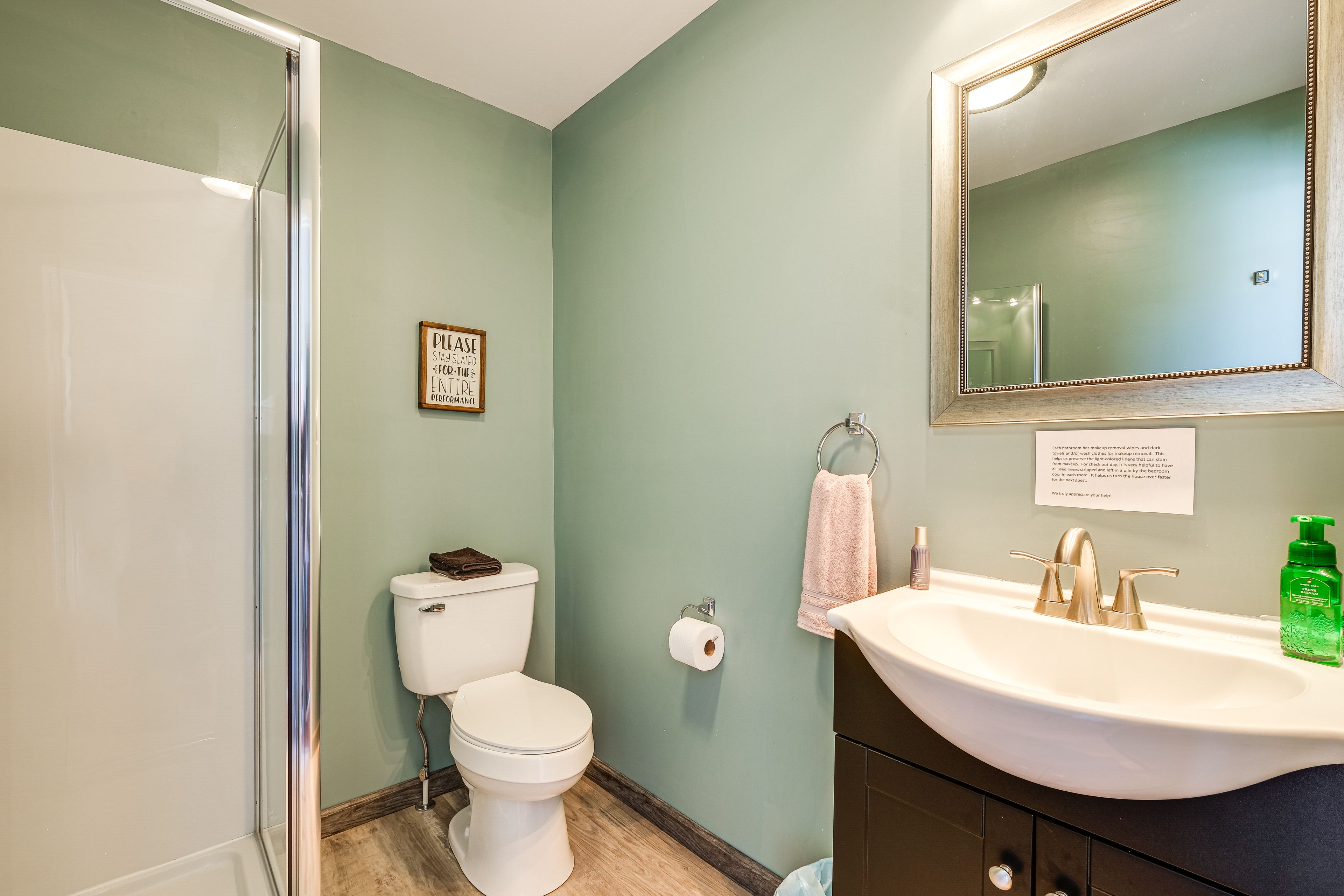 En-Suite Bathroom | Complimentary Toiletries