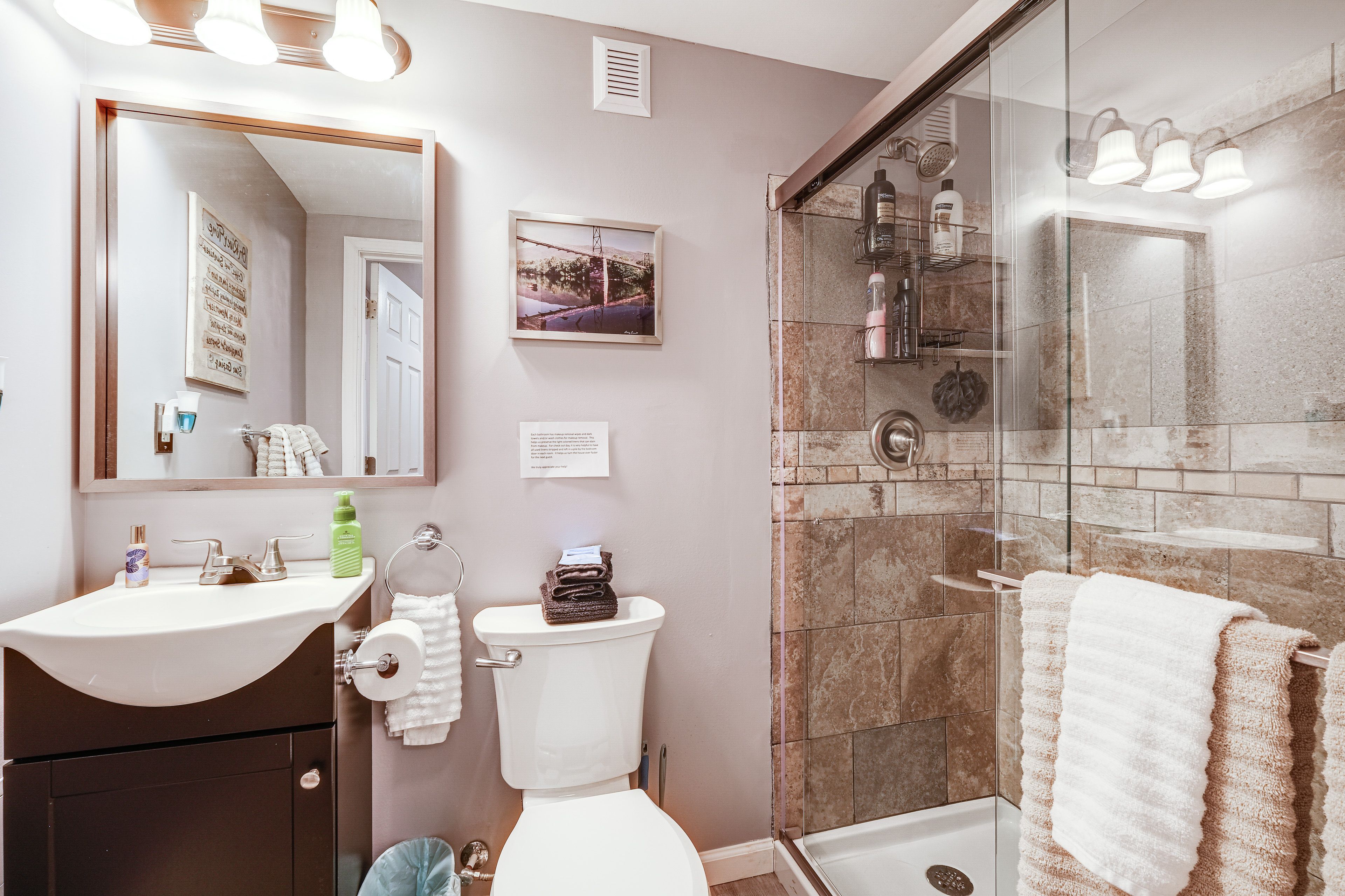 En-Suite Bathroom | Complimentary Toiletries