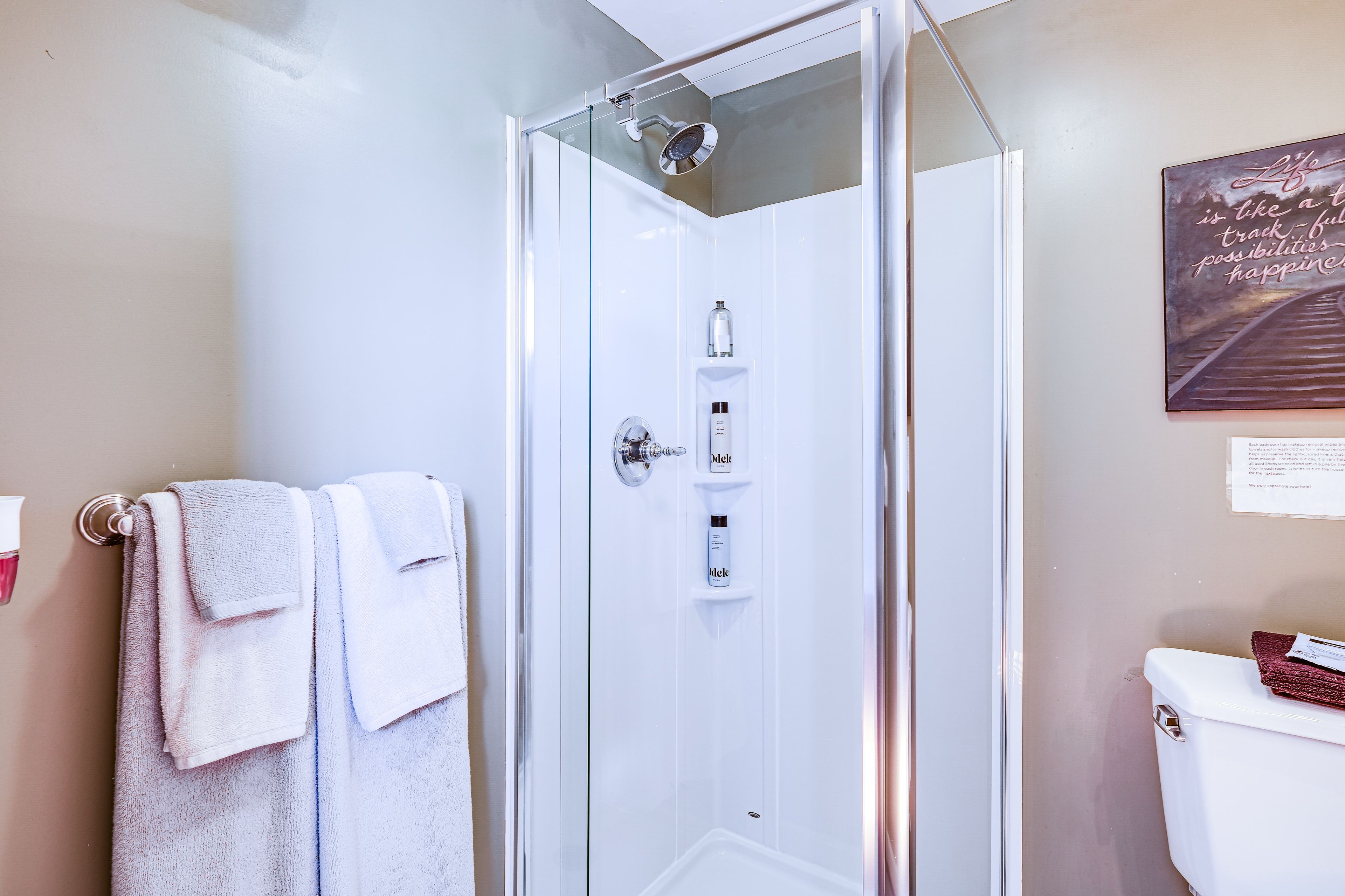 En-Suite Bathroom | Complimentary Toiletries