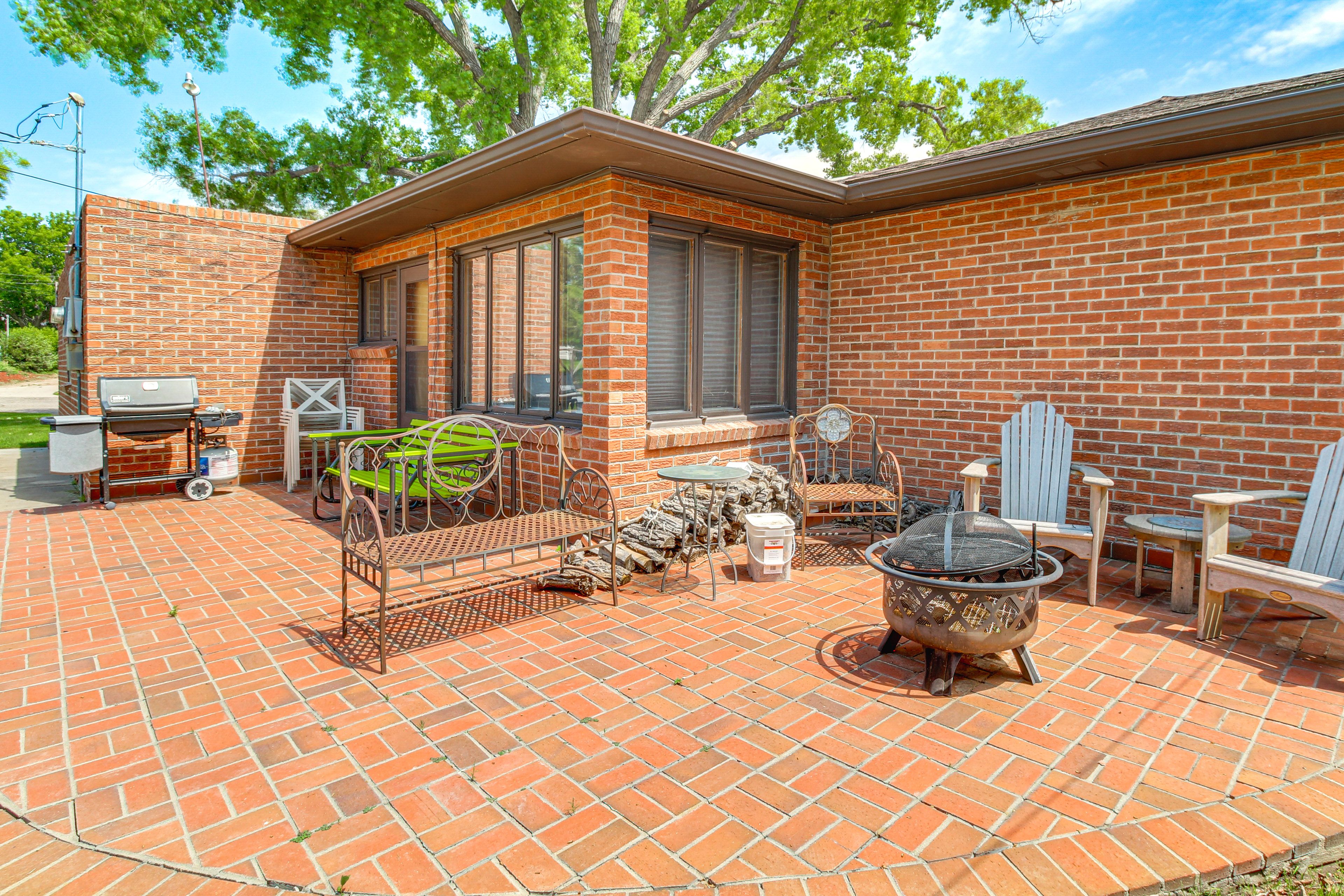 Patio | Fire Pit | Gas Grill
