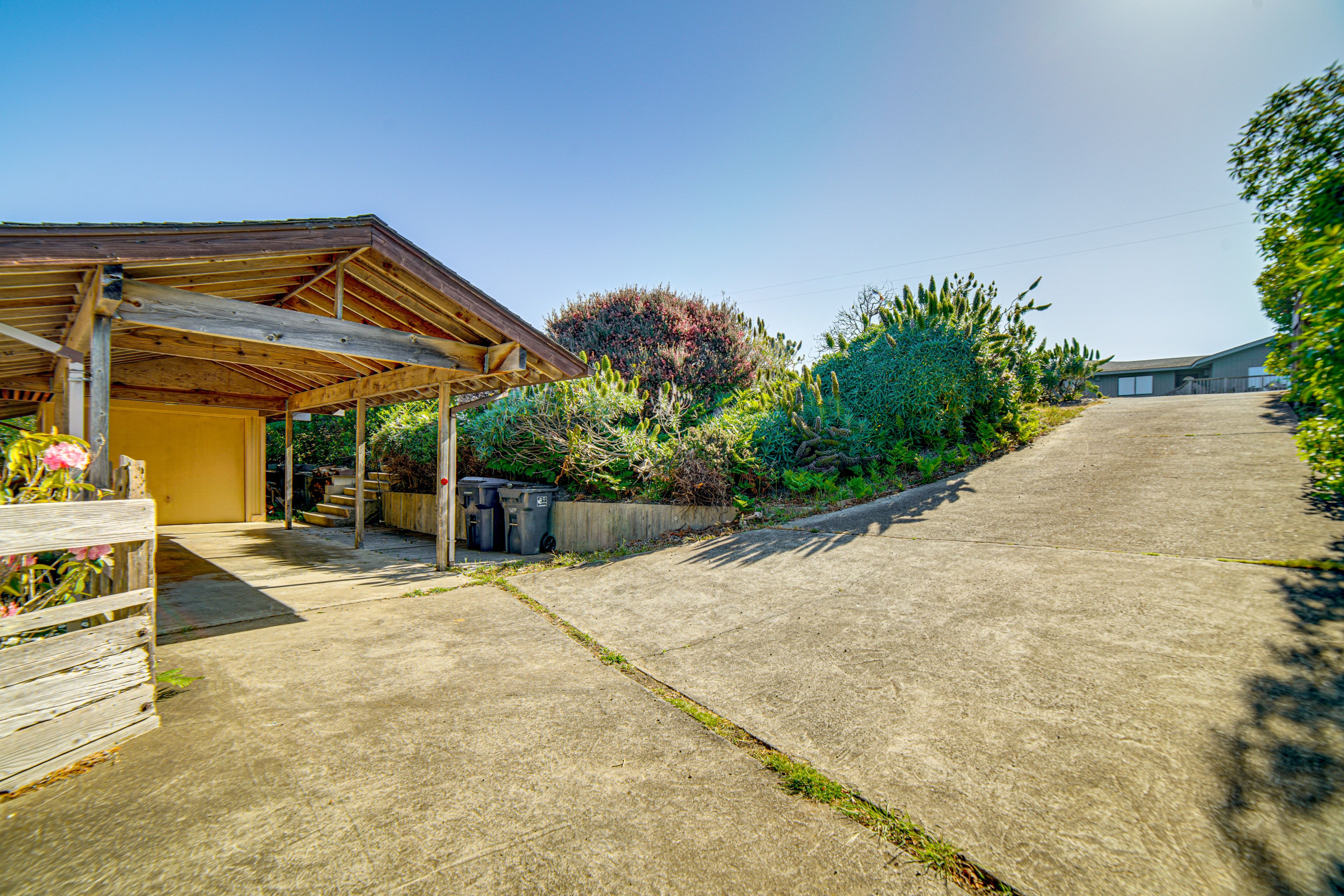 Parking | Driveway (3 Vehicles) | Carport (1 Vehicle)