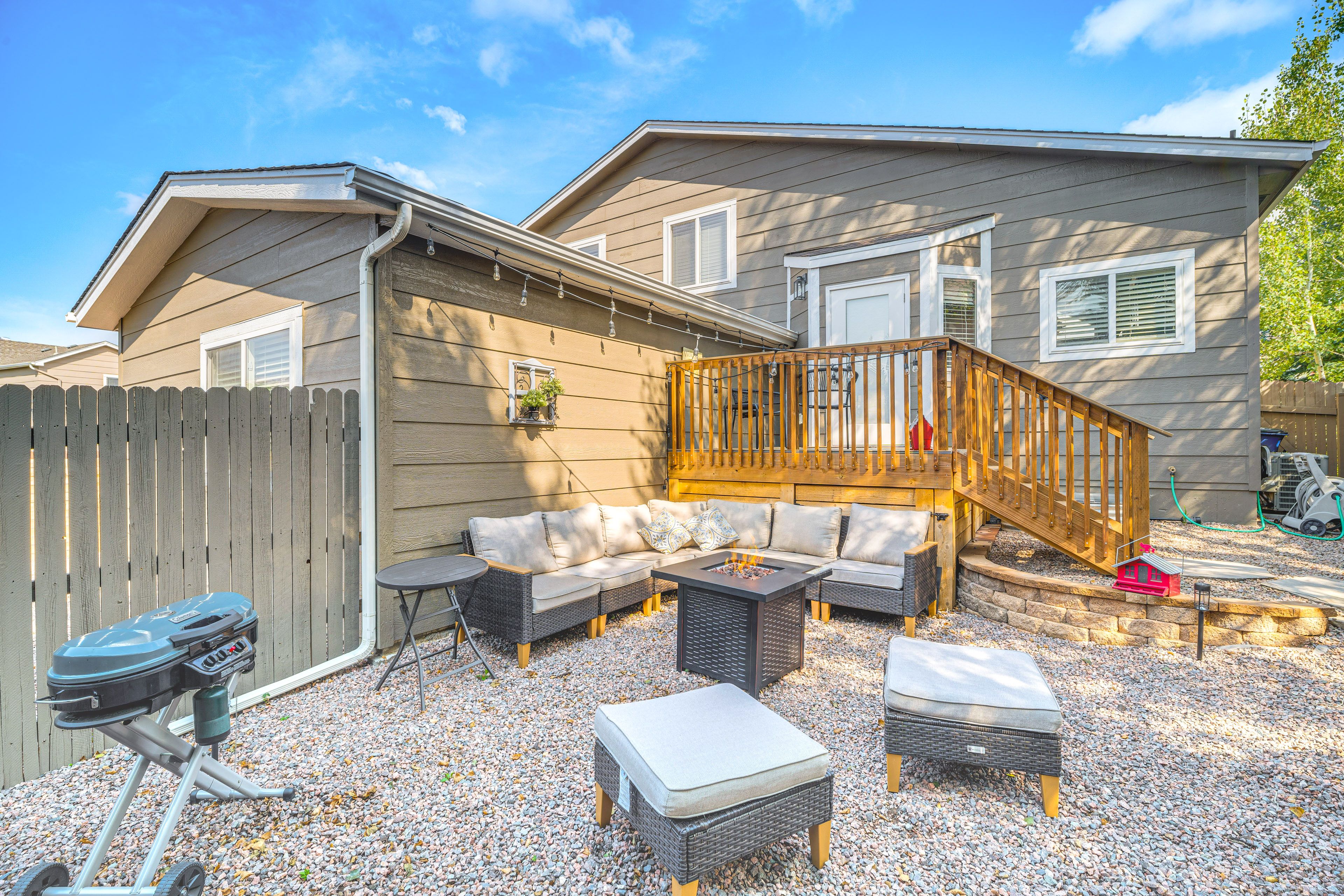 Patio | Fire Table | Gas Grill