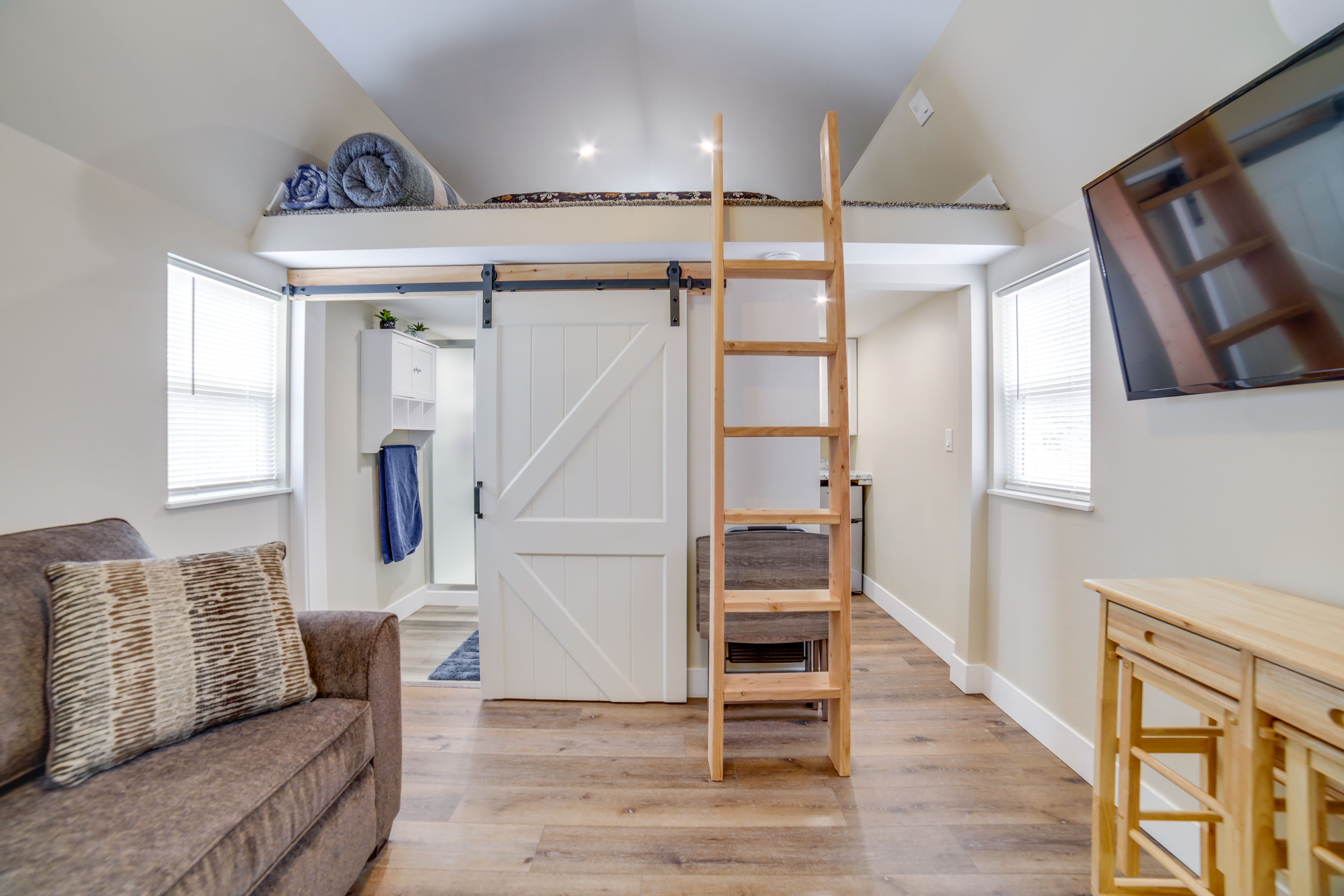 Studio | Full Sleeper Sofa | Lofted Queen Mattress | Linens Provided