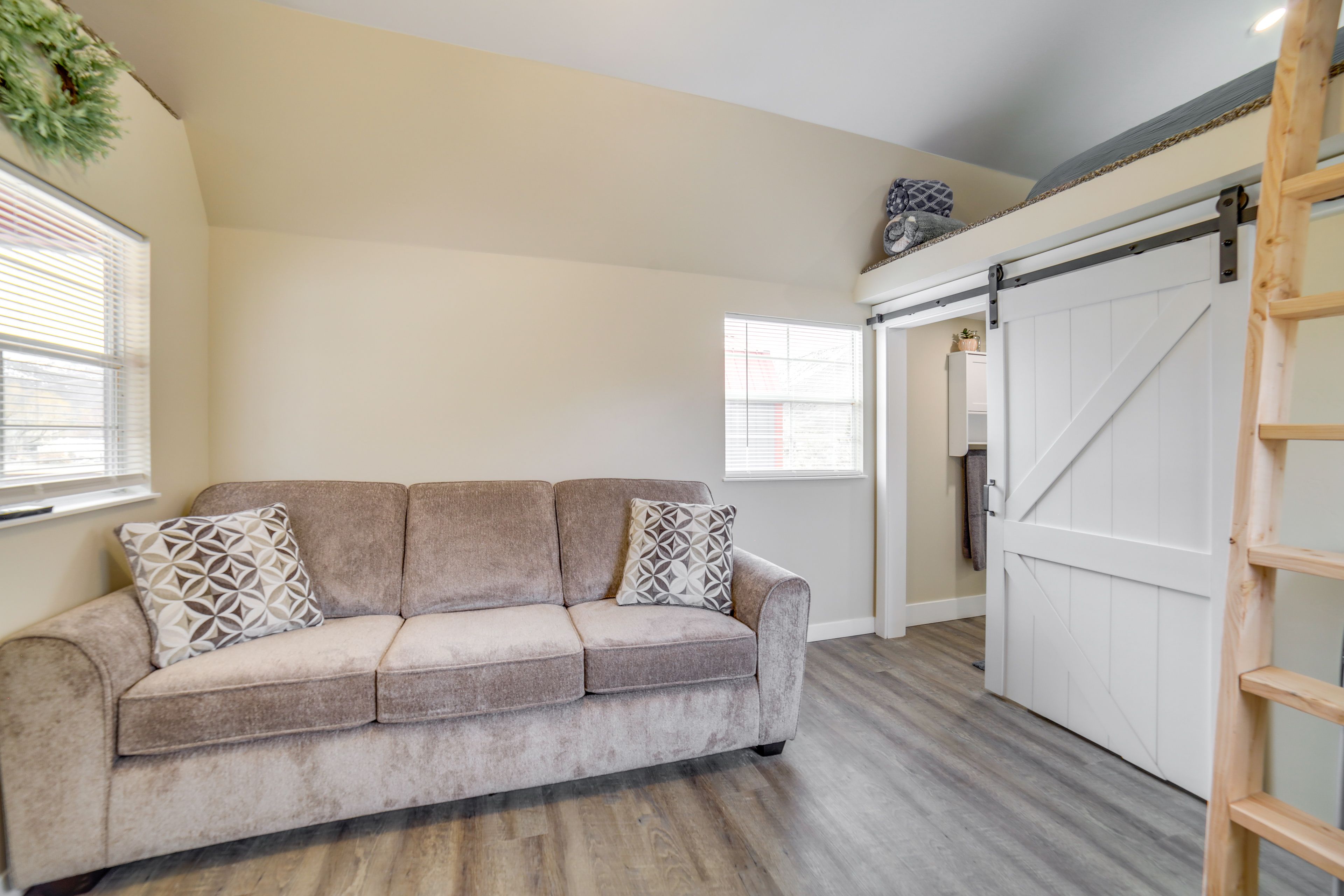 Studio | Free WiFi | Smart TV | Electric Heating